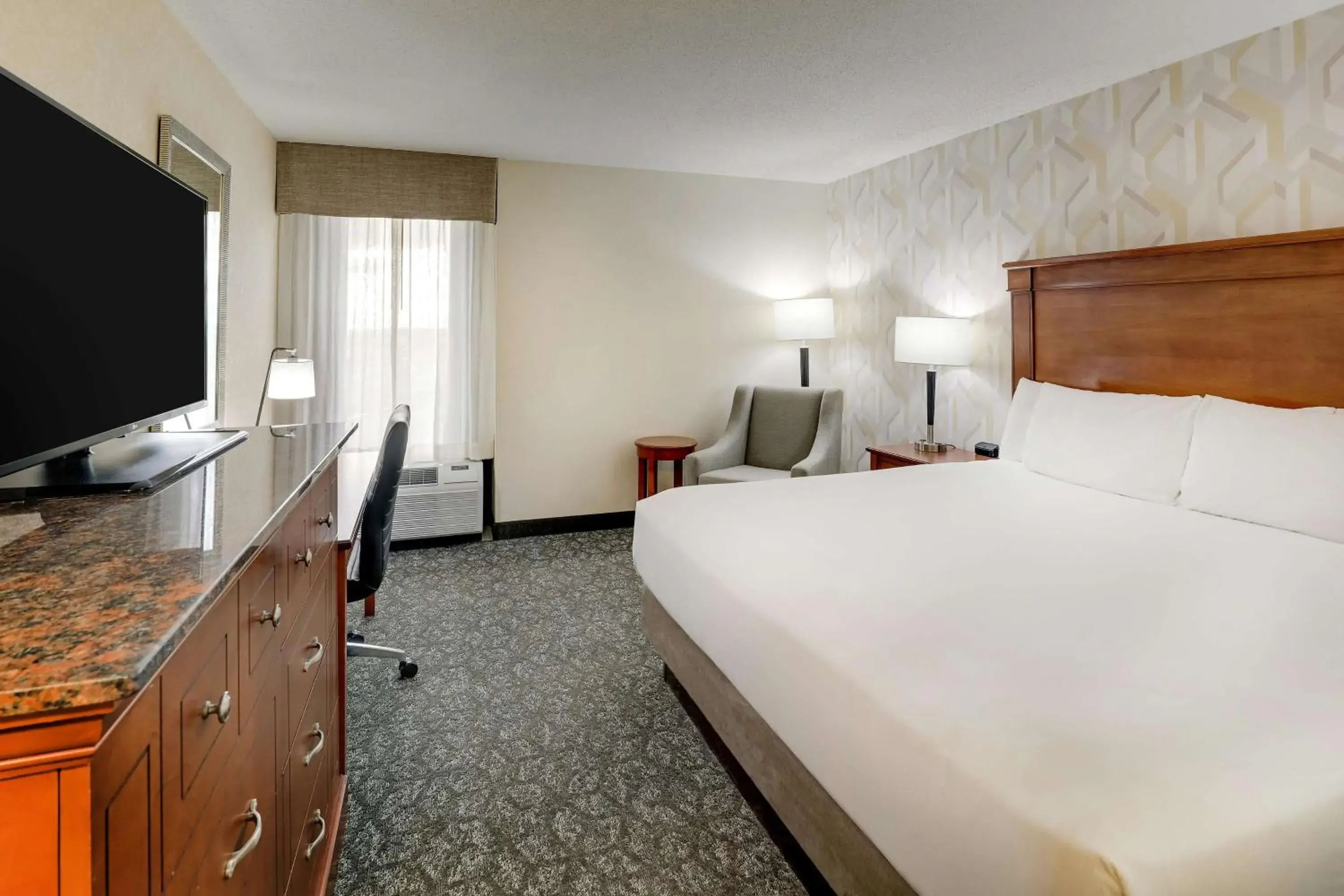 Bedroom, Bed in Drury Inn & Suites Marion Bedroom, Bed in Drury Inn & Suites Marion