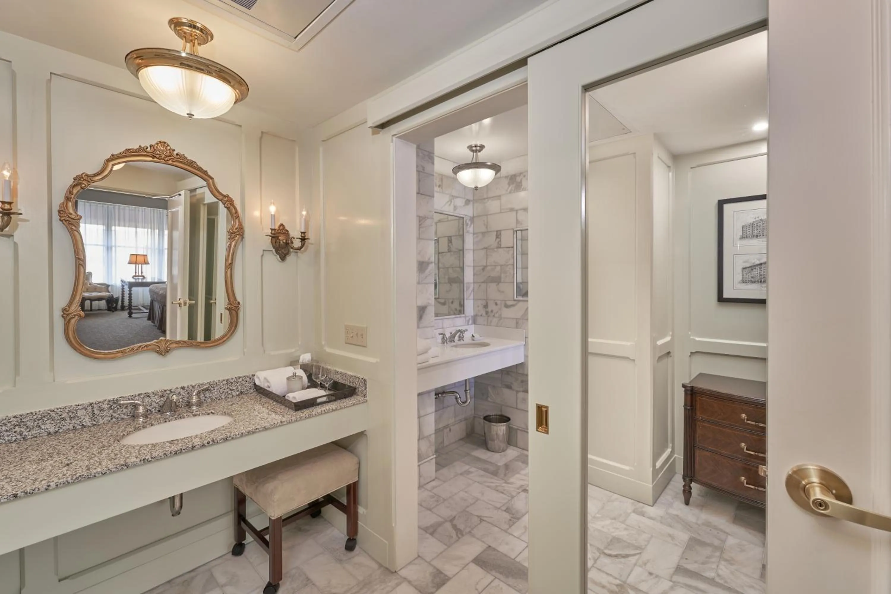 Living room in O.Henry Hotel