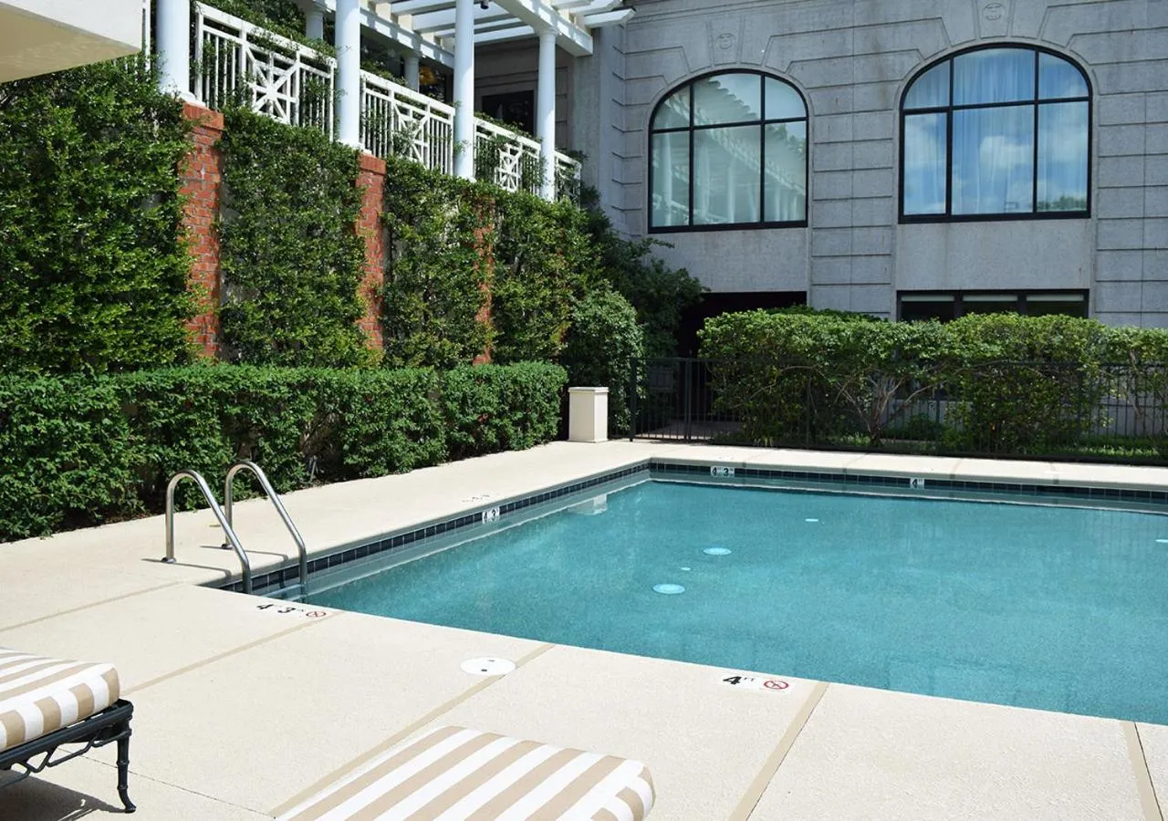 Swimming pool in O.Henry Hotel