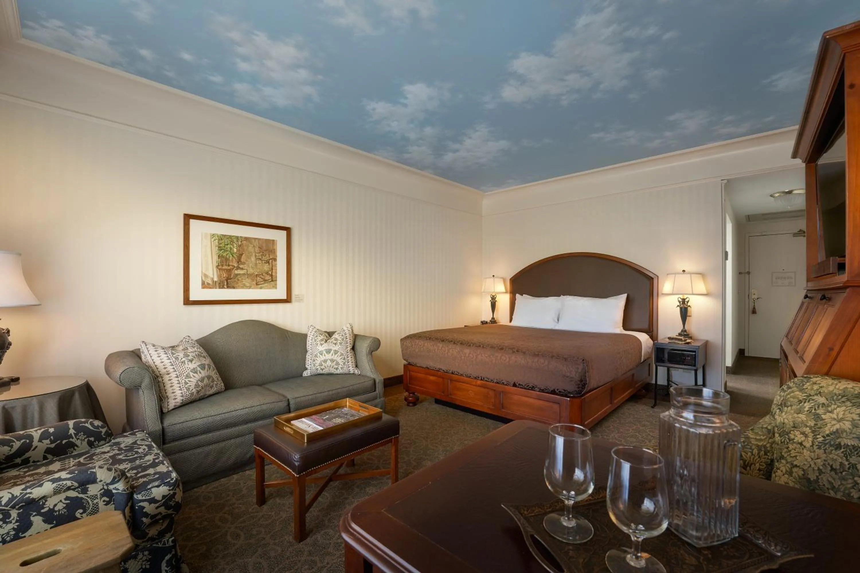 Bedroom, Bed in O.Henry Hotel