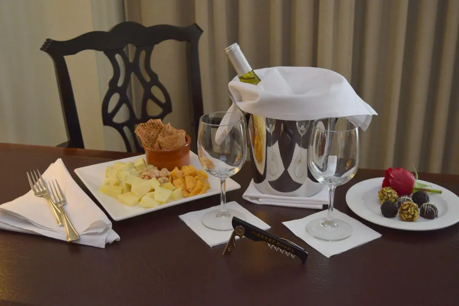 Food in O.Henry Hotel Food in O.Henry Hotel