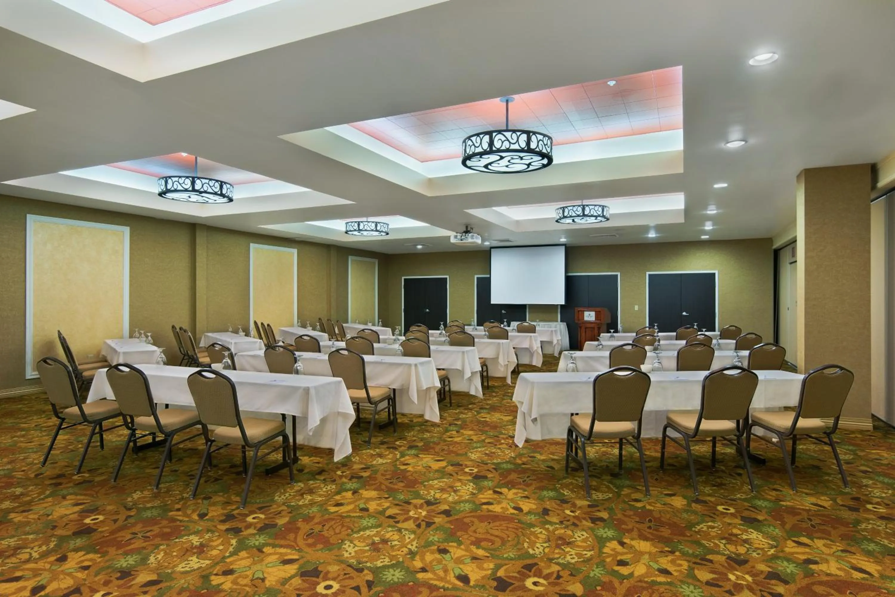 Meeting/conference room in Oxford Suites Boise