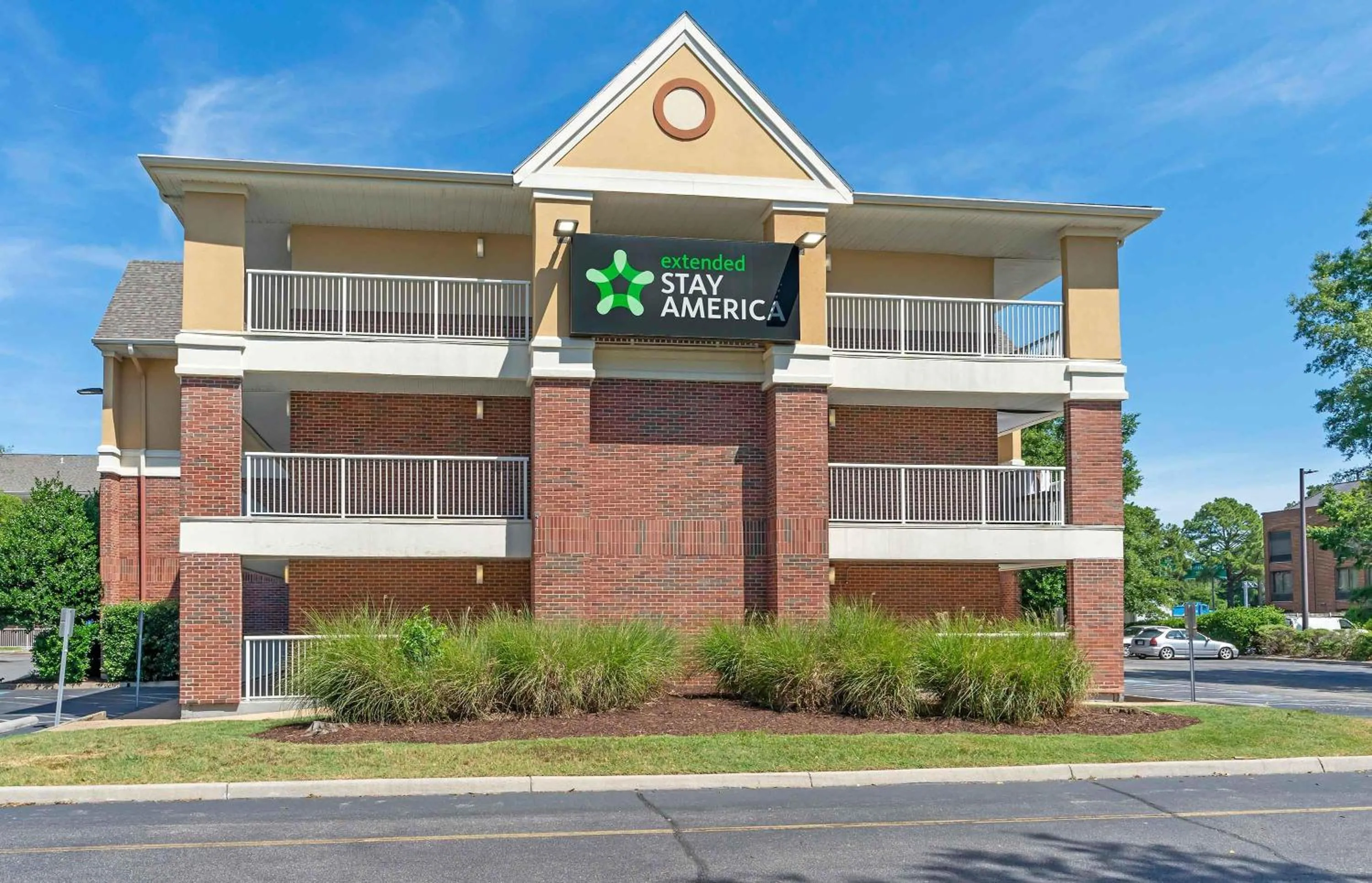Property building in Extended Stay America Suites - Chesapeake - Crossways Blvd