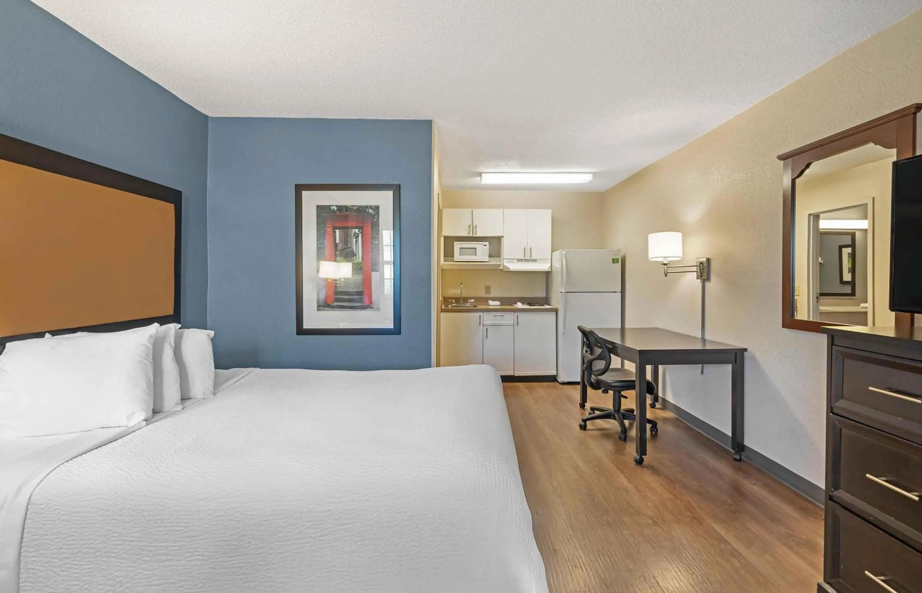 Bedroom, Bed in Extended Stay America Suites - Chesapeake - Crossways Blvd