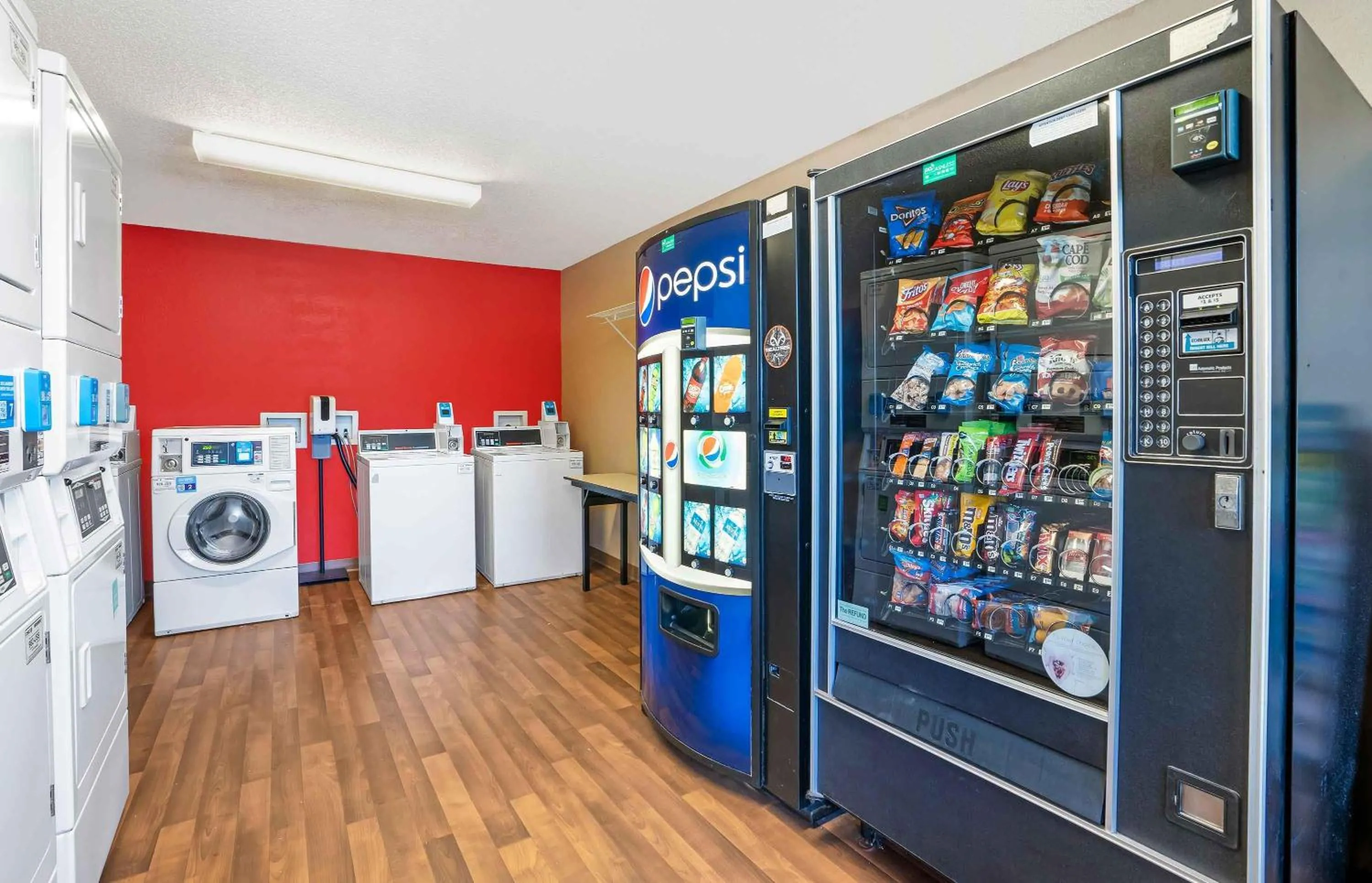 Property building in Extended Stay America Suites - Chesapeake - Crossways Blvd