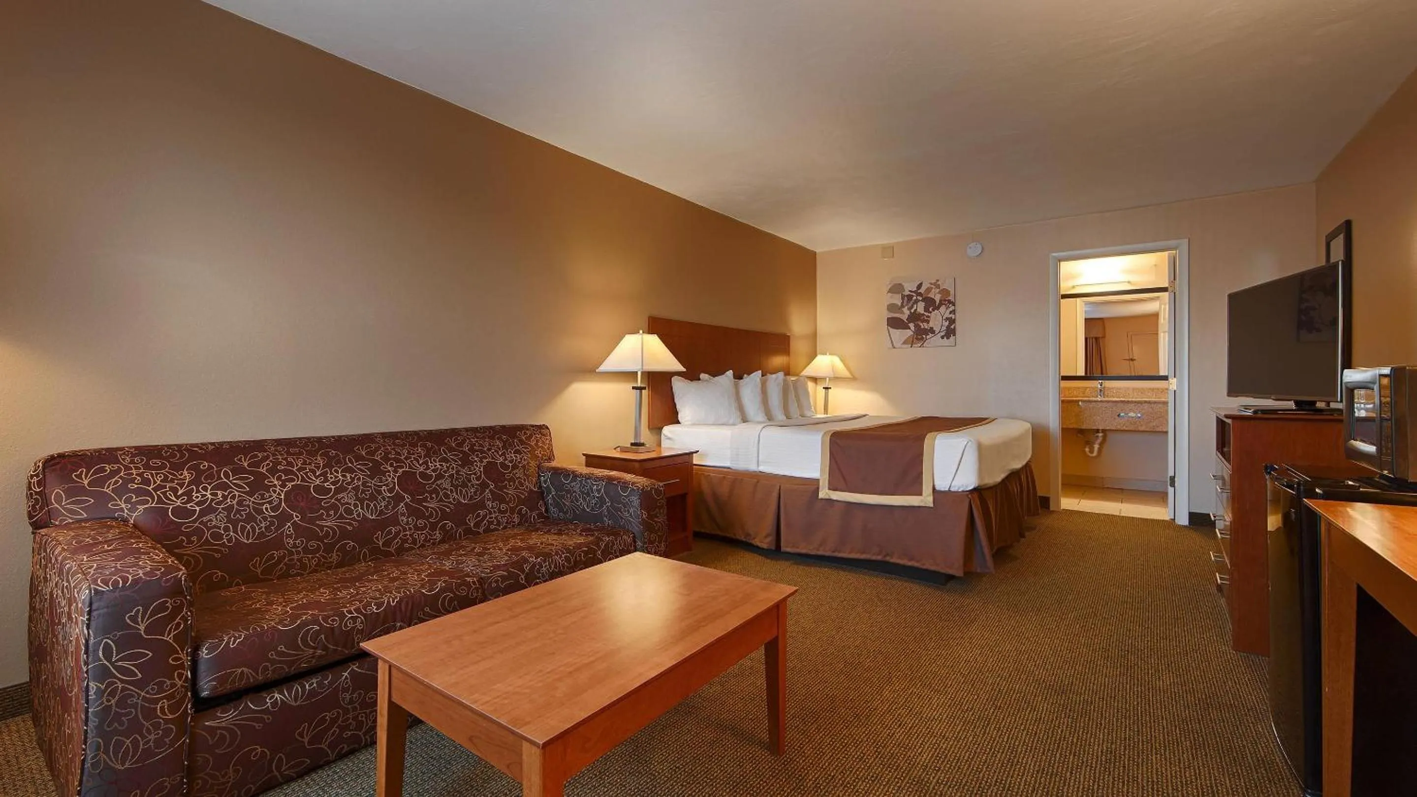 Bedroom, Bed in Quality Inn & Suites Williamsport
