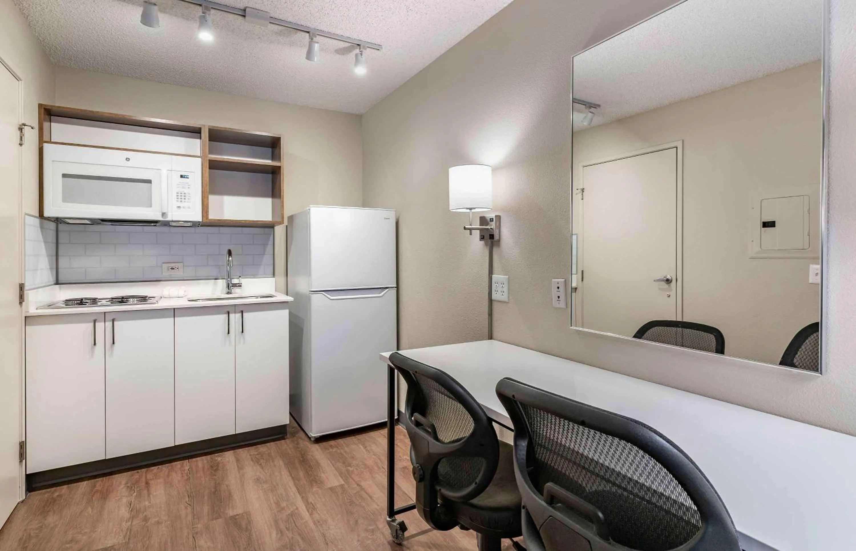 Kitchen or kitchenette in Extended Stay America Suites - San Jose - Mountain View