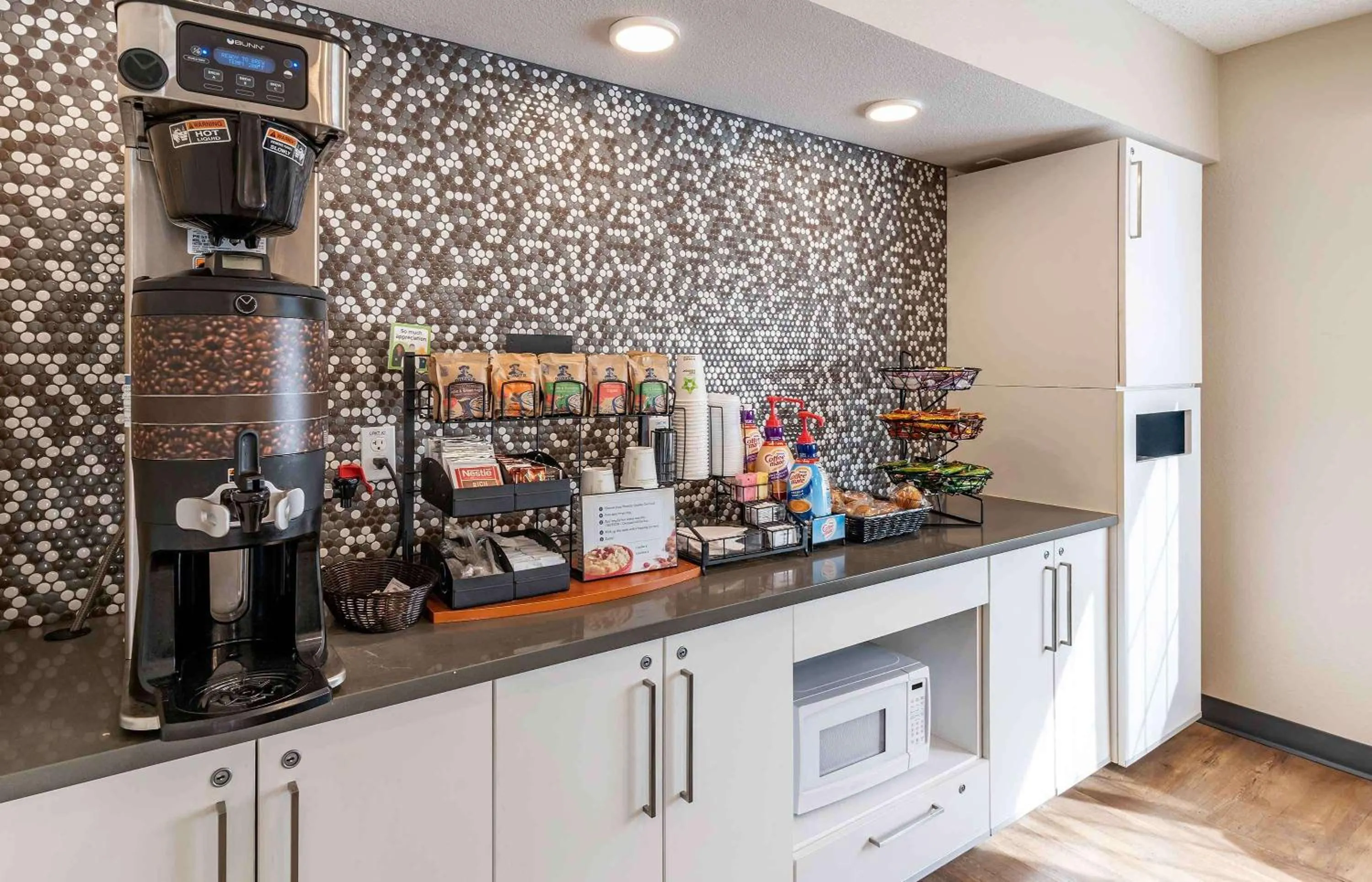 Breakfast in Extended Stay America Suites - San Jose - Mountain View