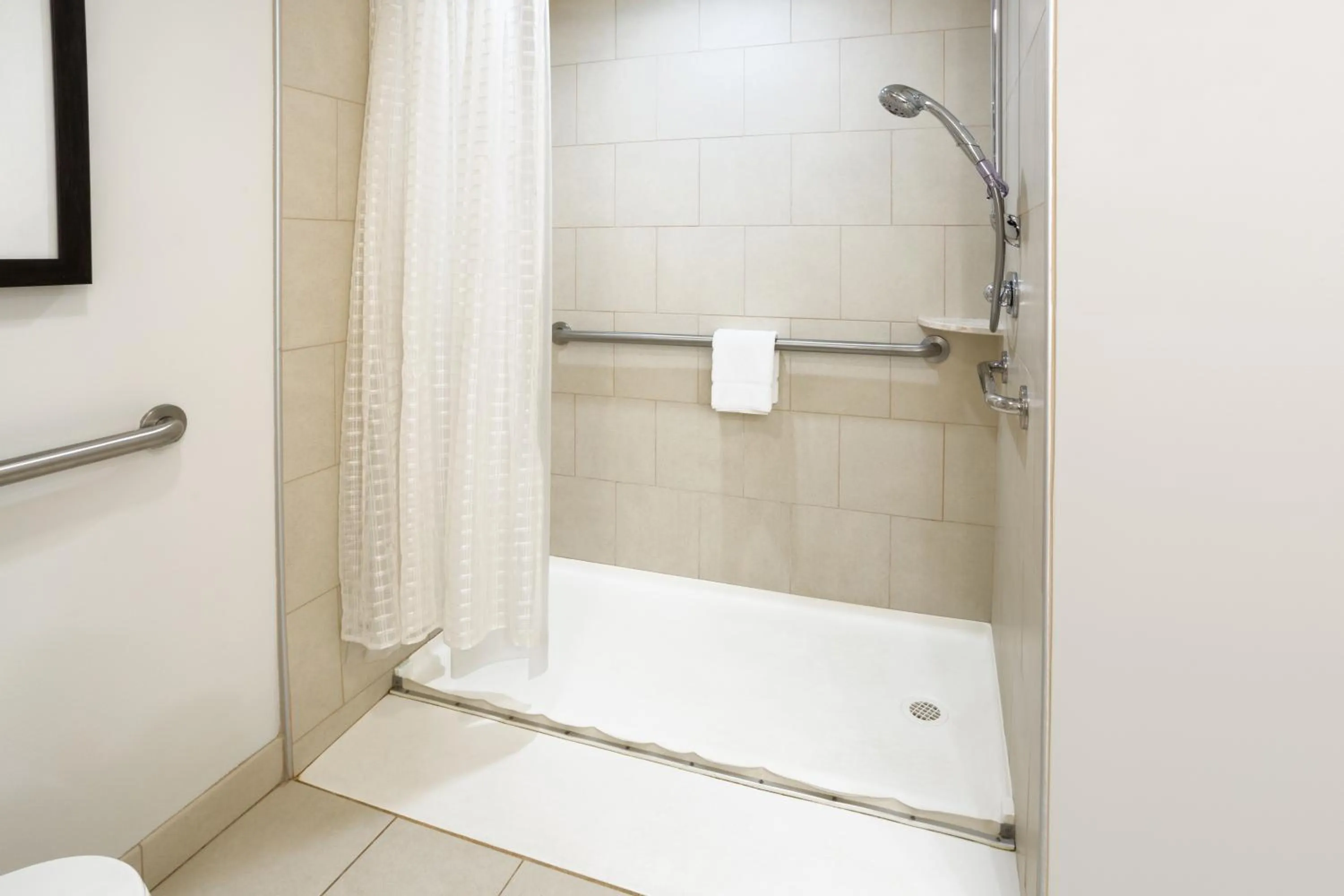 Shower in Hyatt House Hartford North/Windsor