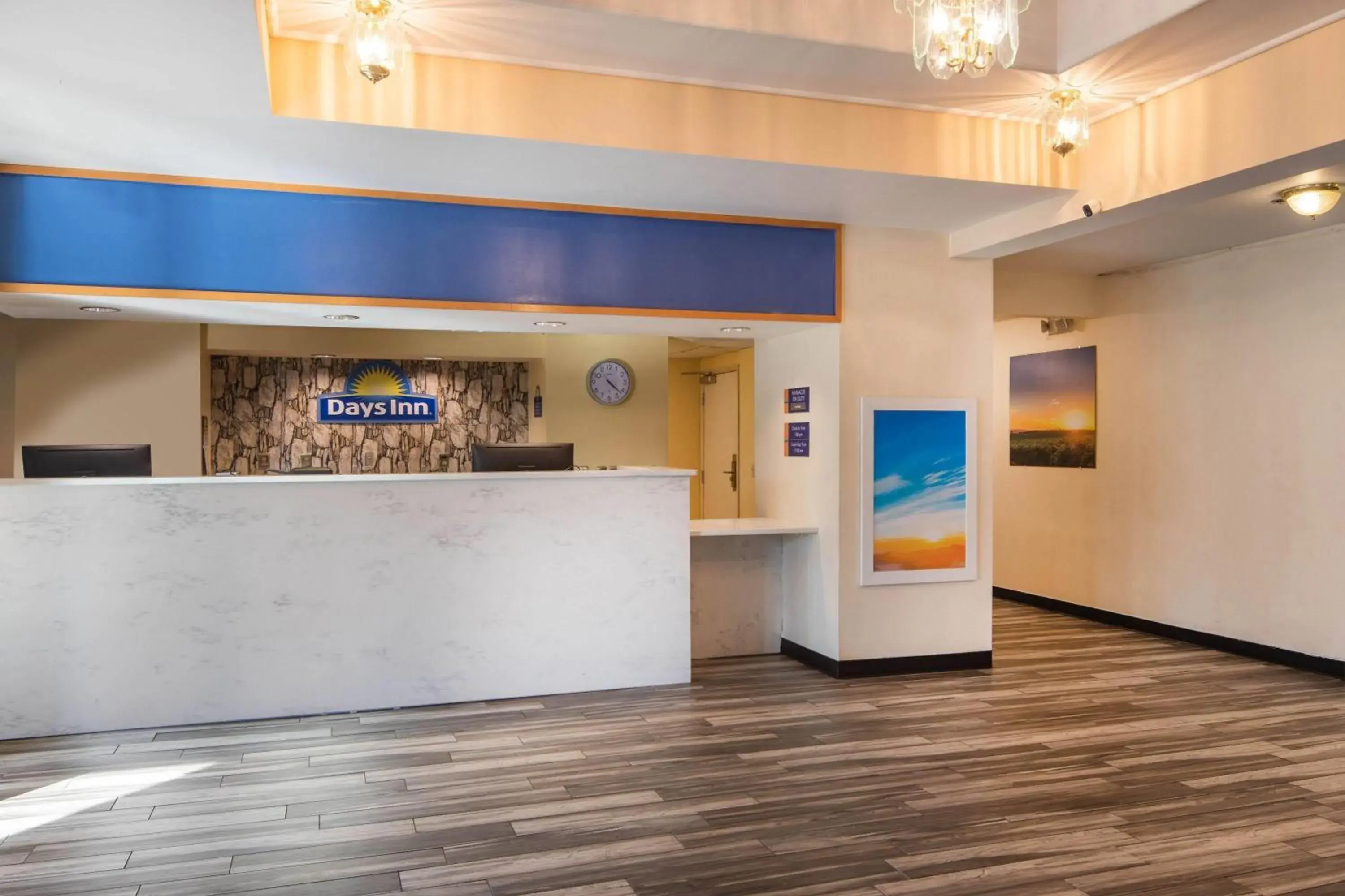 Lobby or reception in Days Inn by Wyndham Macon I-75 North Lobby or reception in Days Inn by Wyndham Macon I-75 North