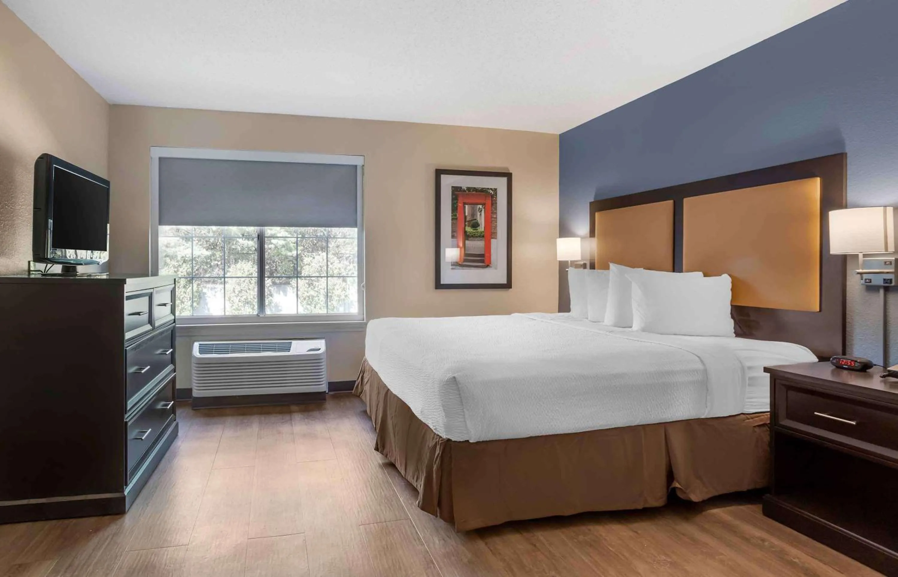 Bedroom, Bed in Extended Stay America Suites - Norwalk - Stamford