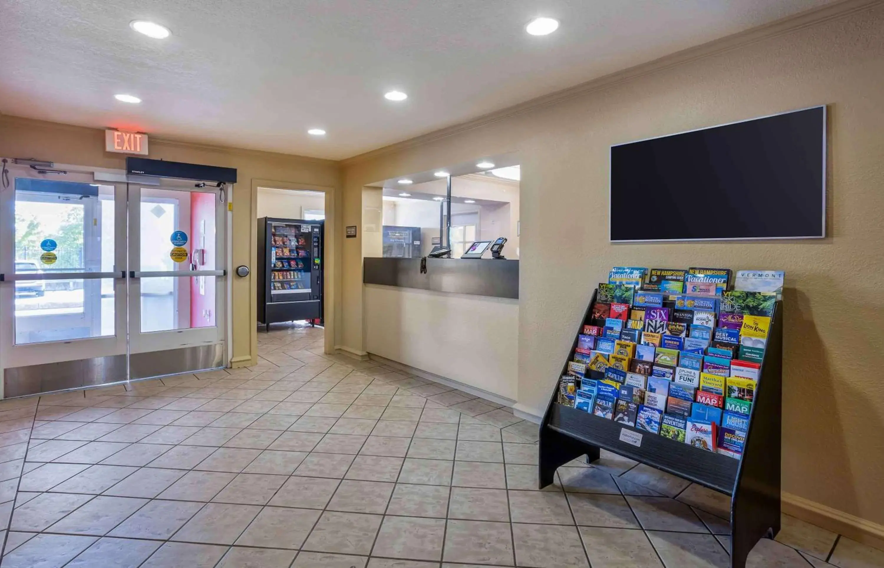 Lobby or reception in Extended Stay America Suites - Norwalk - Stamford Lobby or reception in Extended Stay America Suites - Norwalk - Stamford