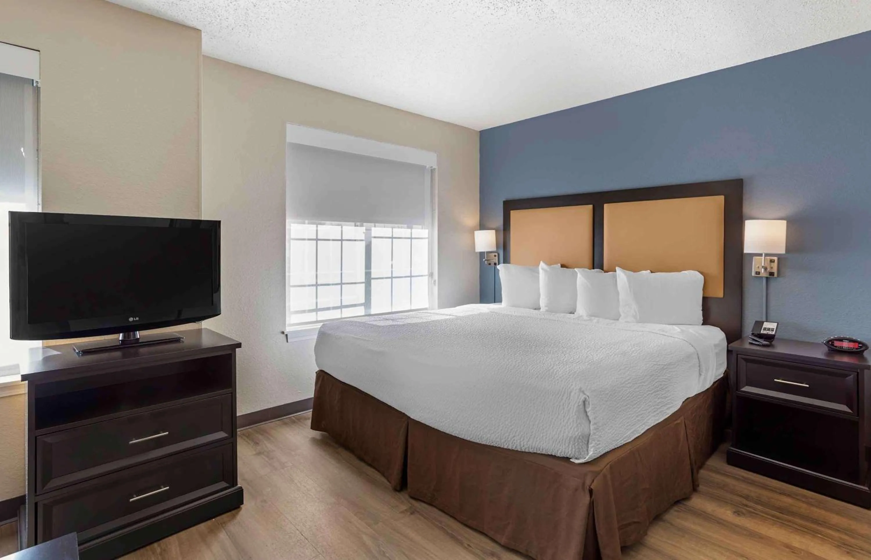 Bedroom, Bed in Extended Stay America Suites - Norwalk - Stamford