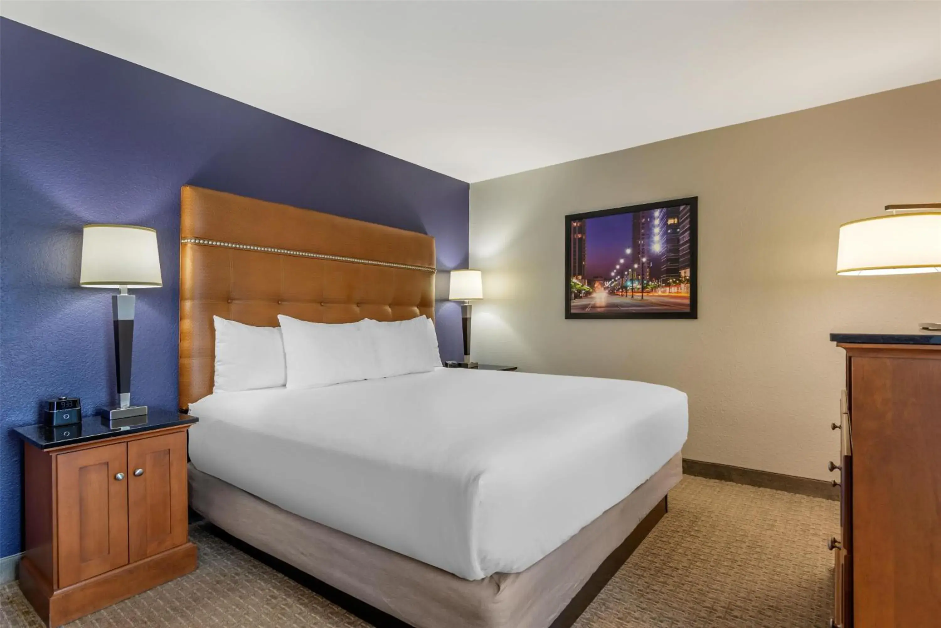 Bedroom, Bed in Drury Inn & Suites Atlanta Morrow Bedroom, Bed in Drury Inn & Suites Atlanta Morrow