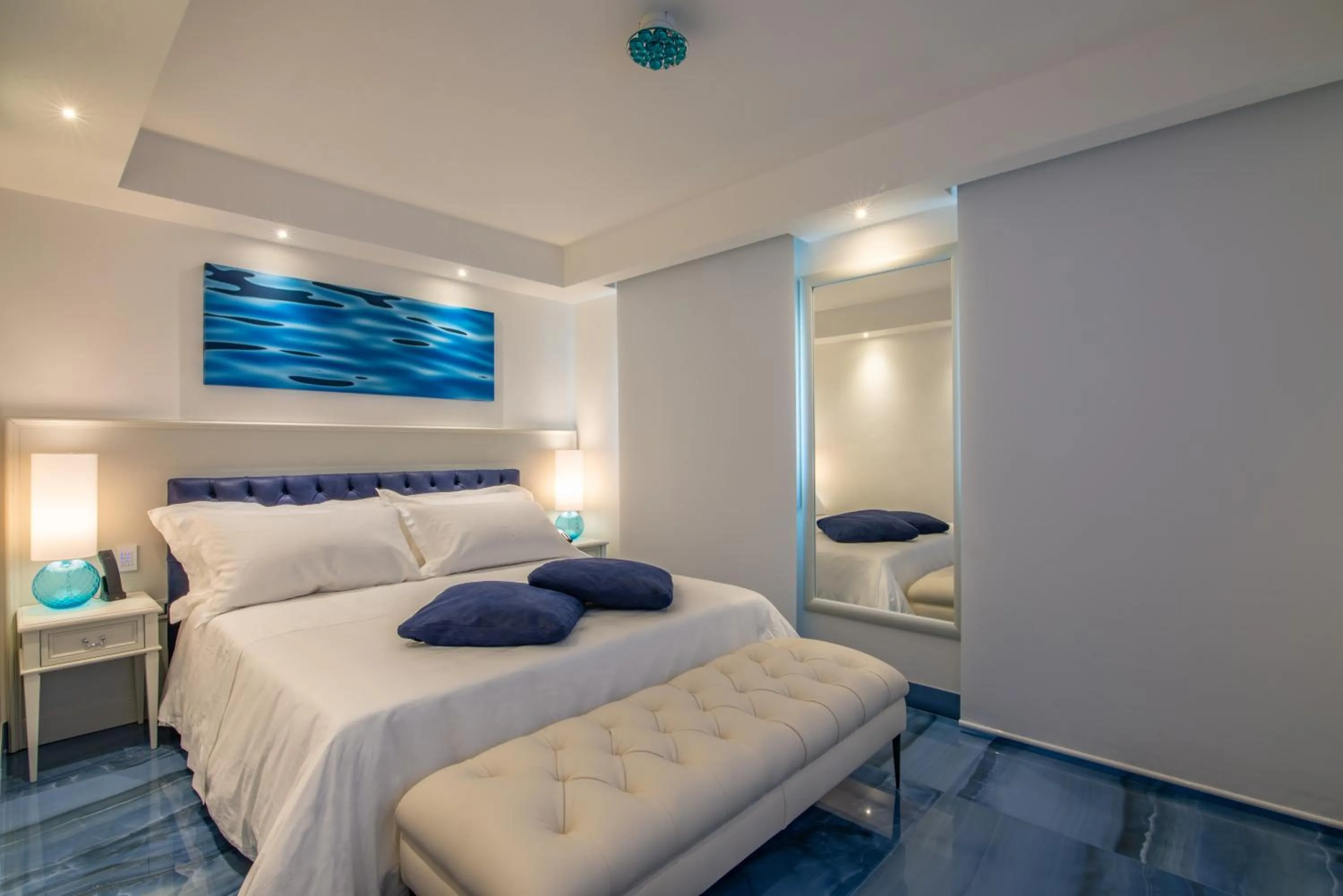 Street view, Bed in Hotel Grotta Palazzese