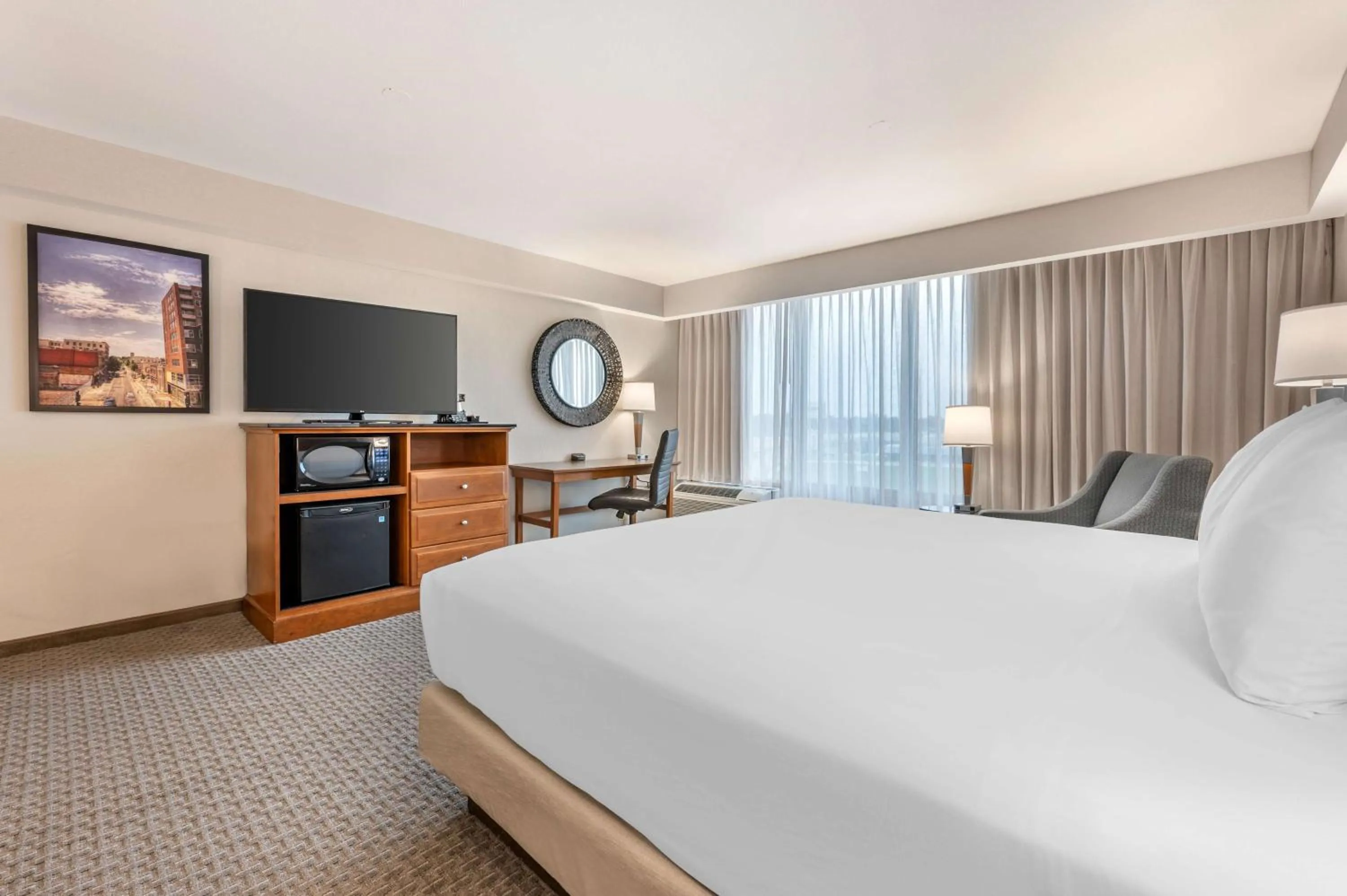 Bedroom, Bed in Drury Inn & Suites Champaign