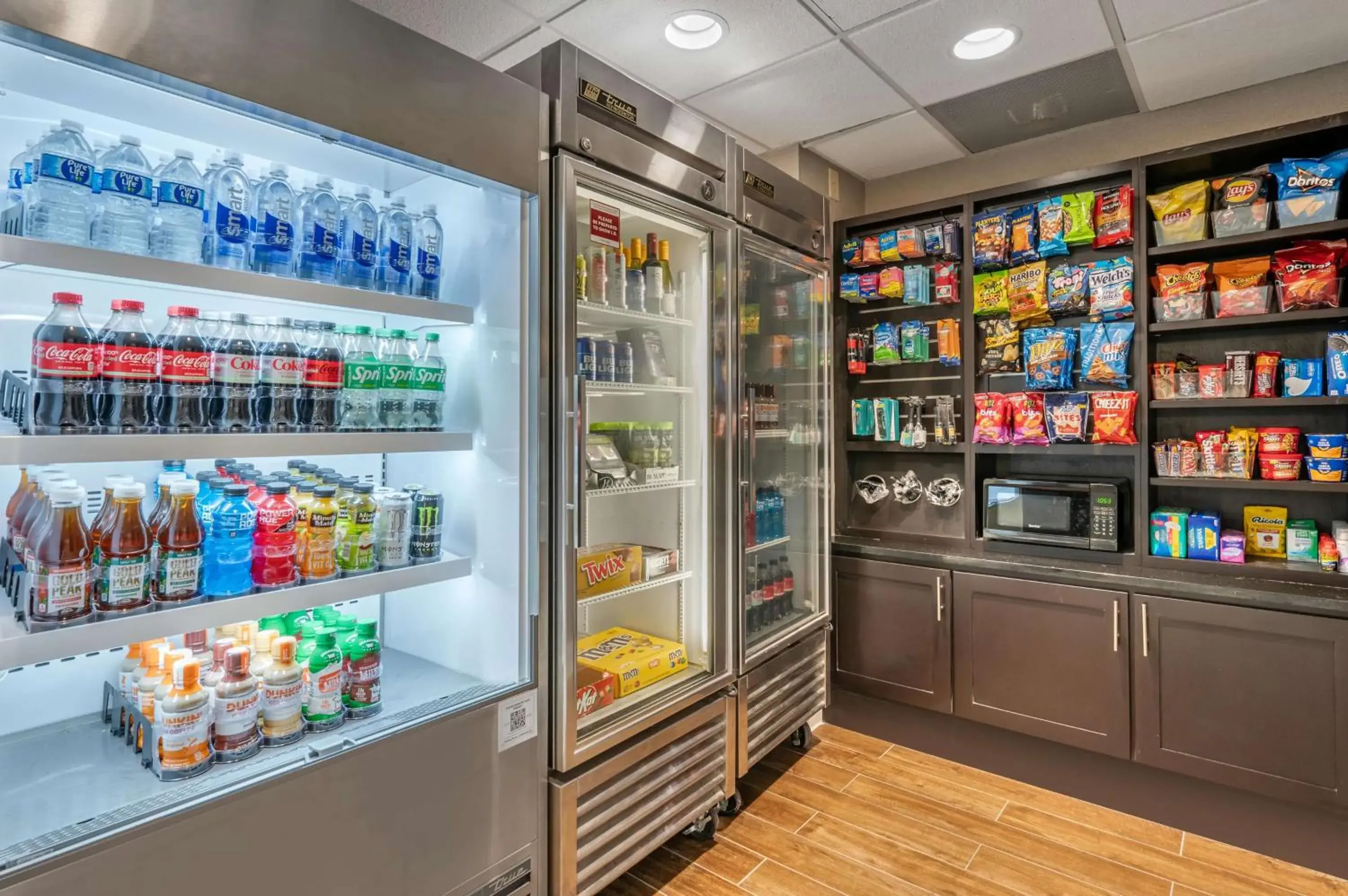 Property building in Drury Inn & Suites Champaign Property building in Drury Inn & Suites Champaign