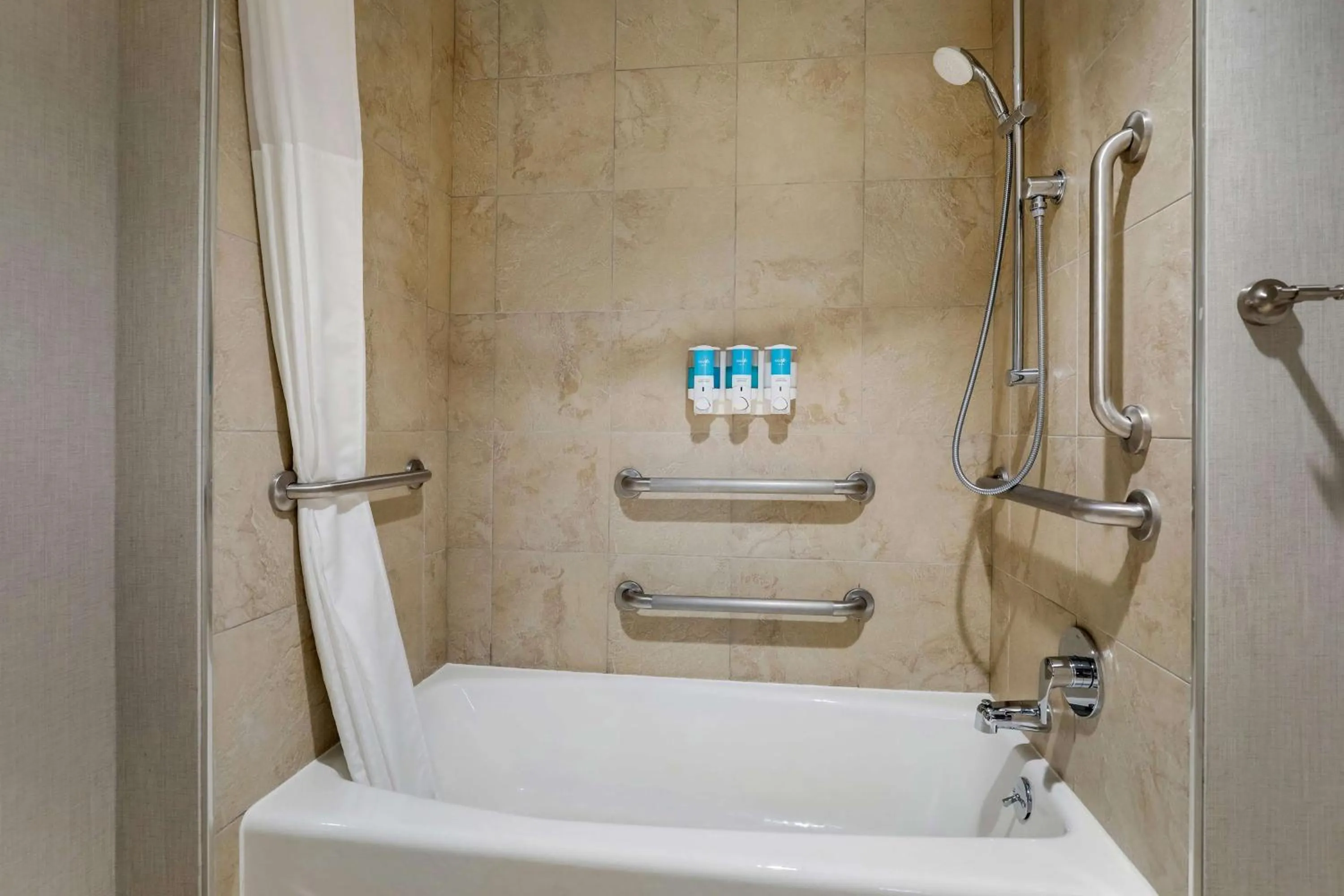 Bathroom in Drury Inn & Suites Champaign