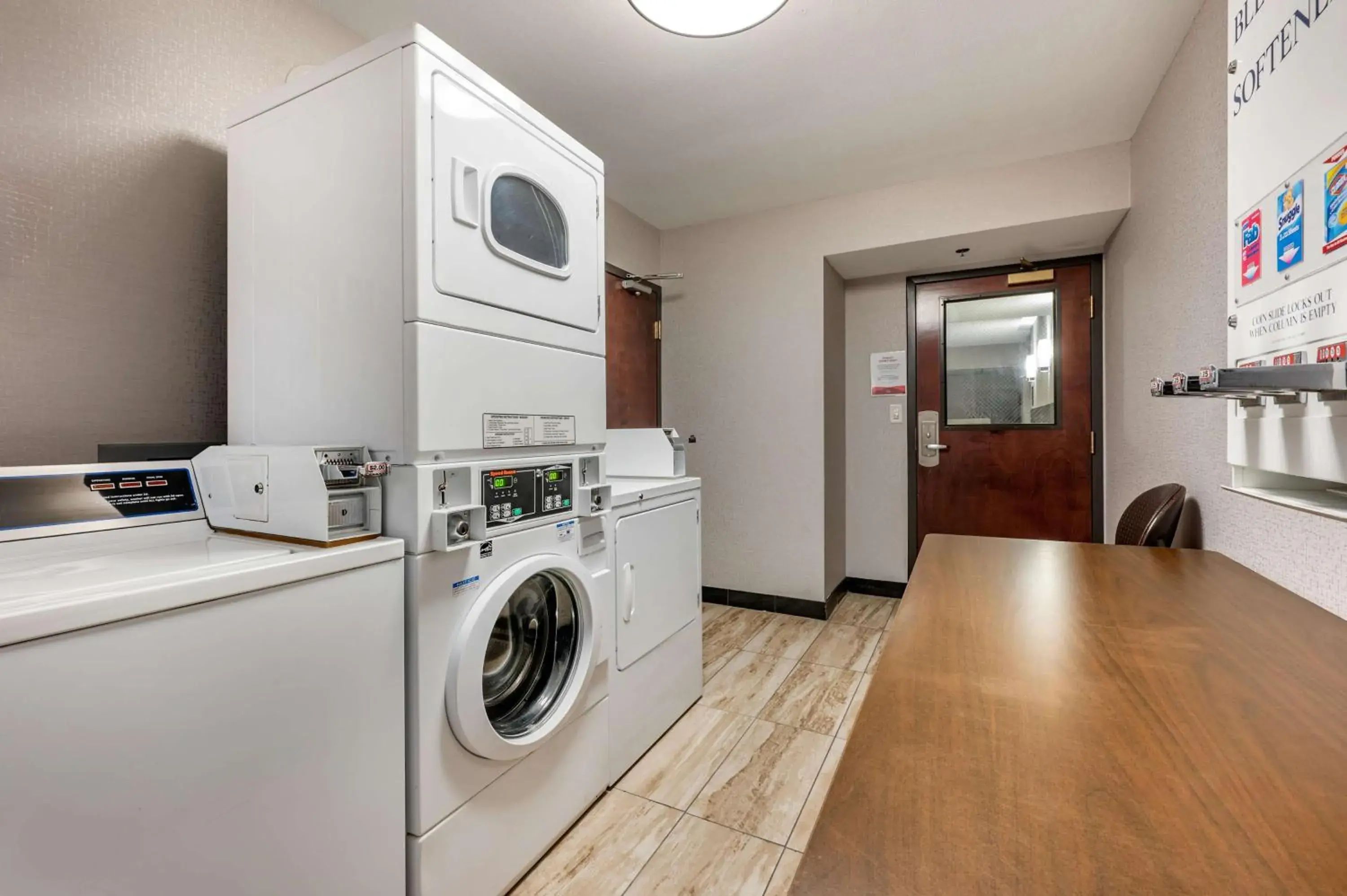 Property building in Drury Inn & Suites Champaign Property building in Drury Inn & Suites Champaign