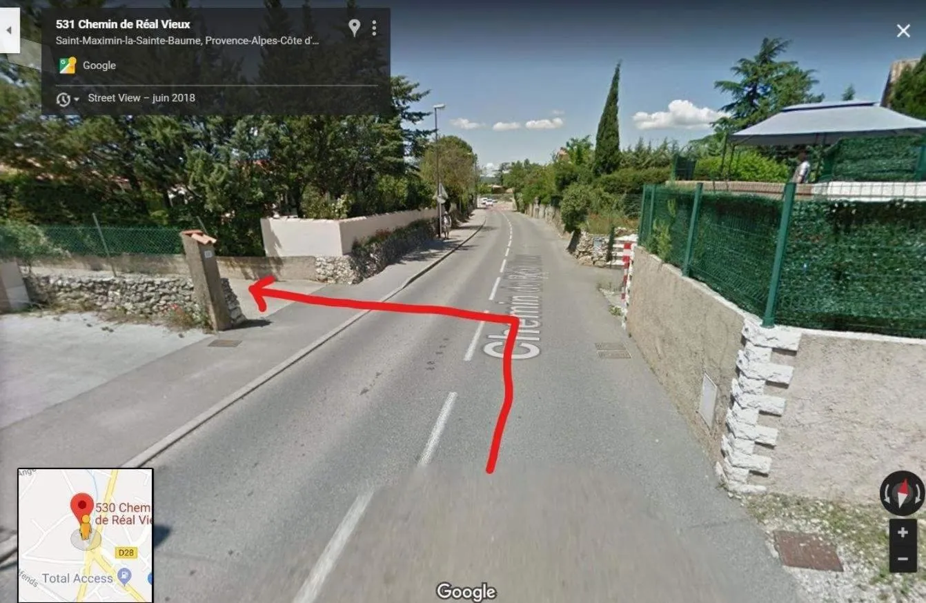 Street view in Les Coronilles