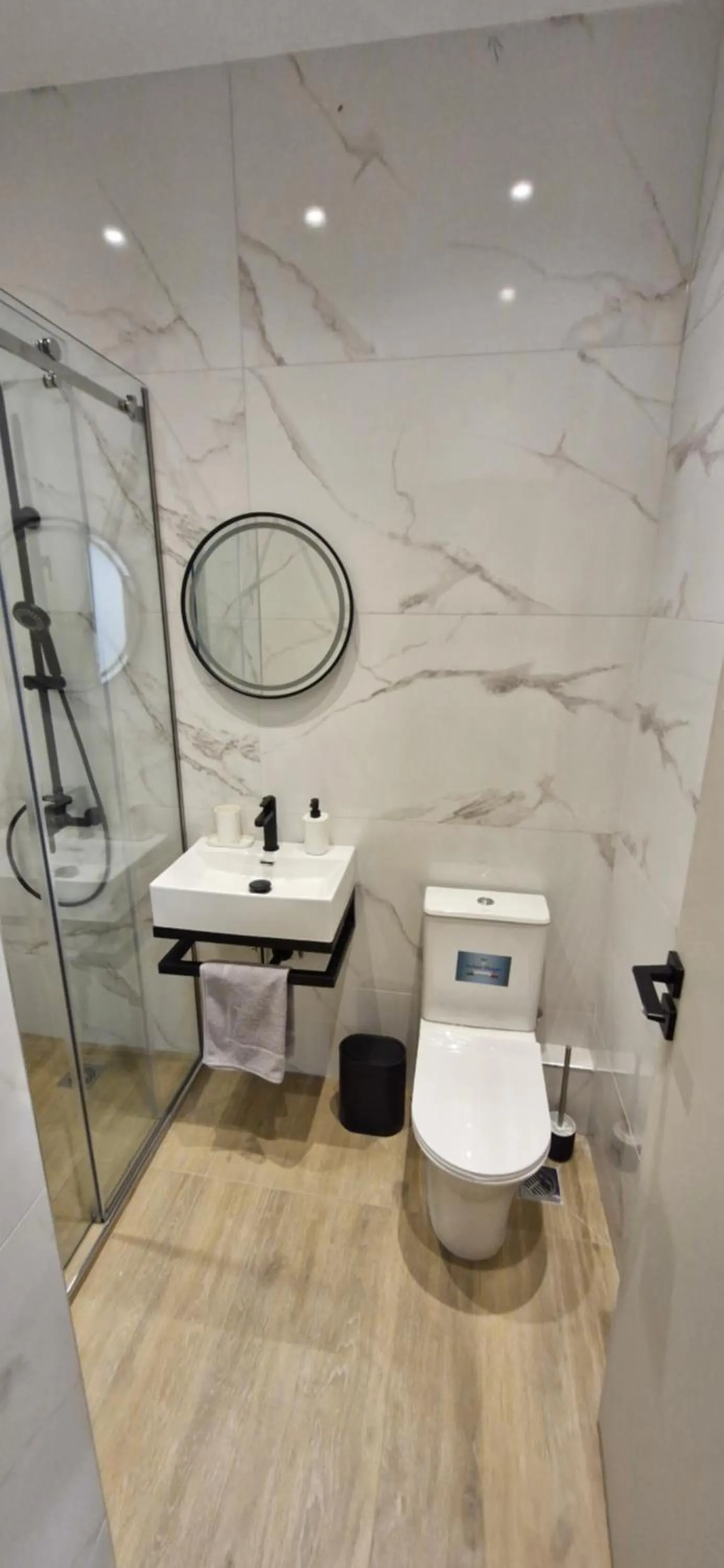 Bathroom in Kolokotroni Lofts Syntagma