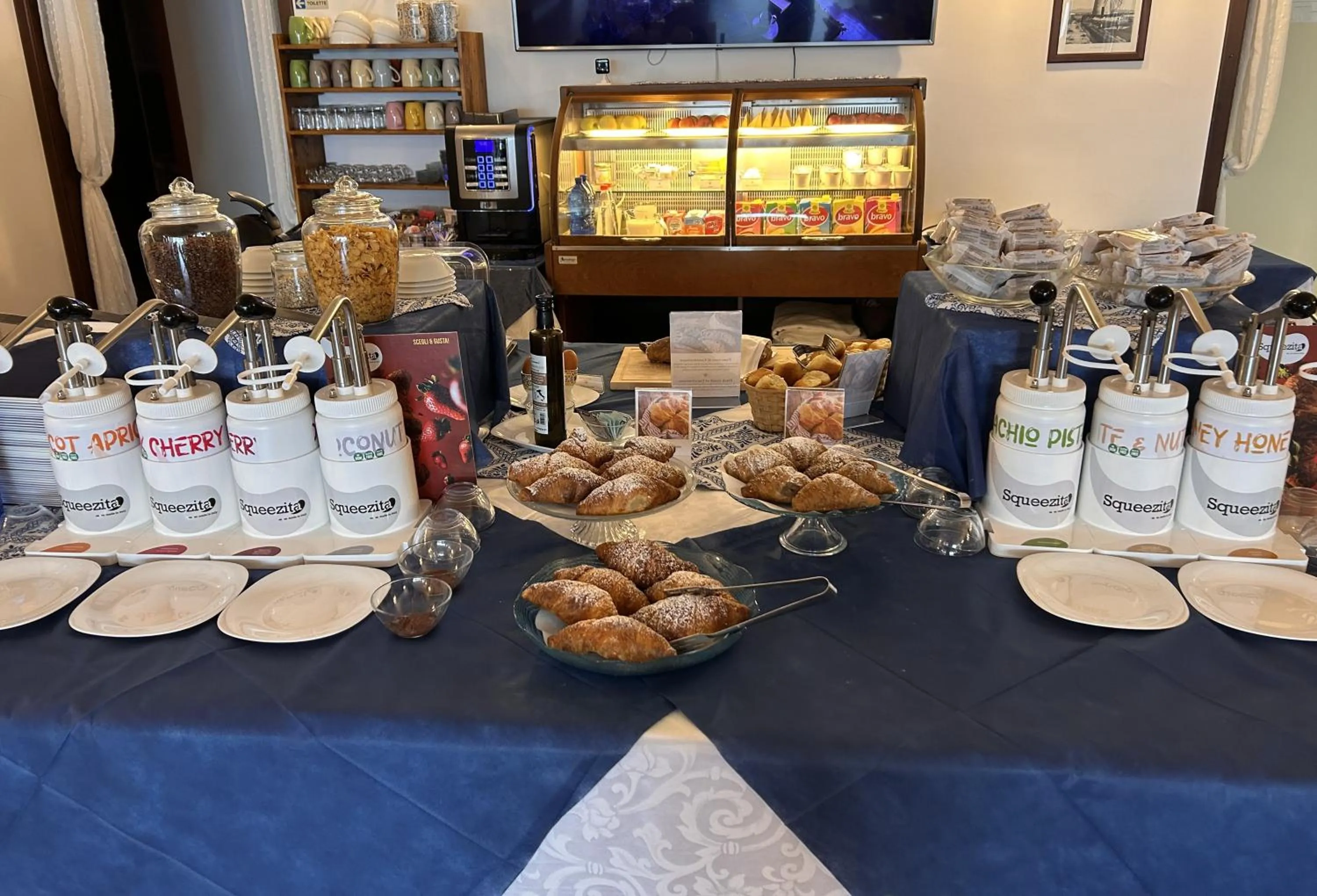 Breakfast in La Rosa Hotel - Selinunte