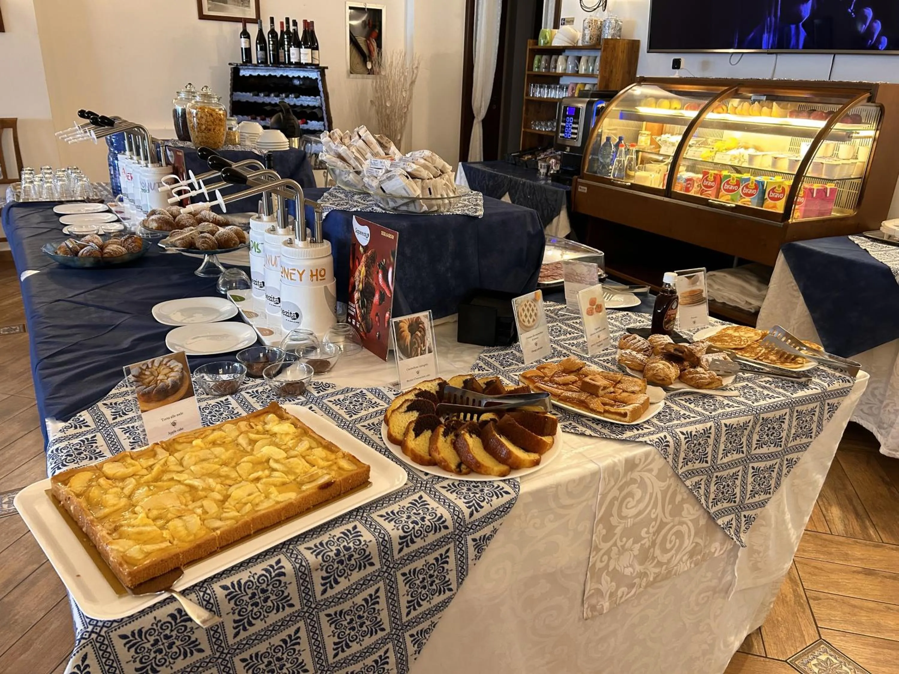 Breakfast in La Rosa Hotel - Selinunte