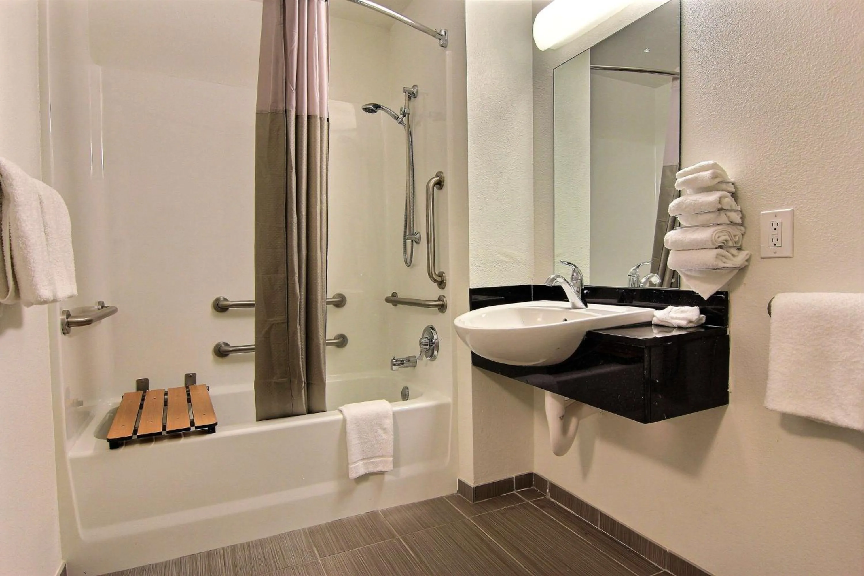 Shower in Studio 6-Austin, TX - Northwest