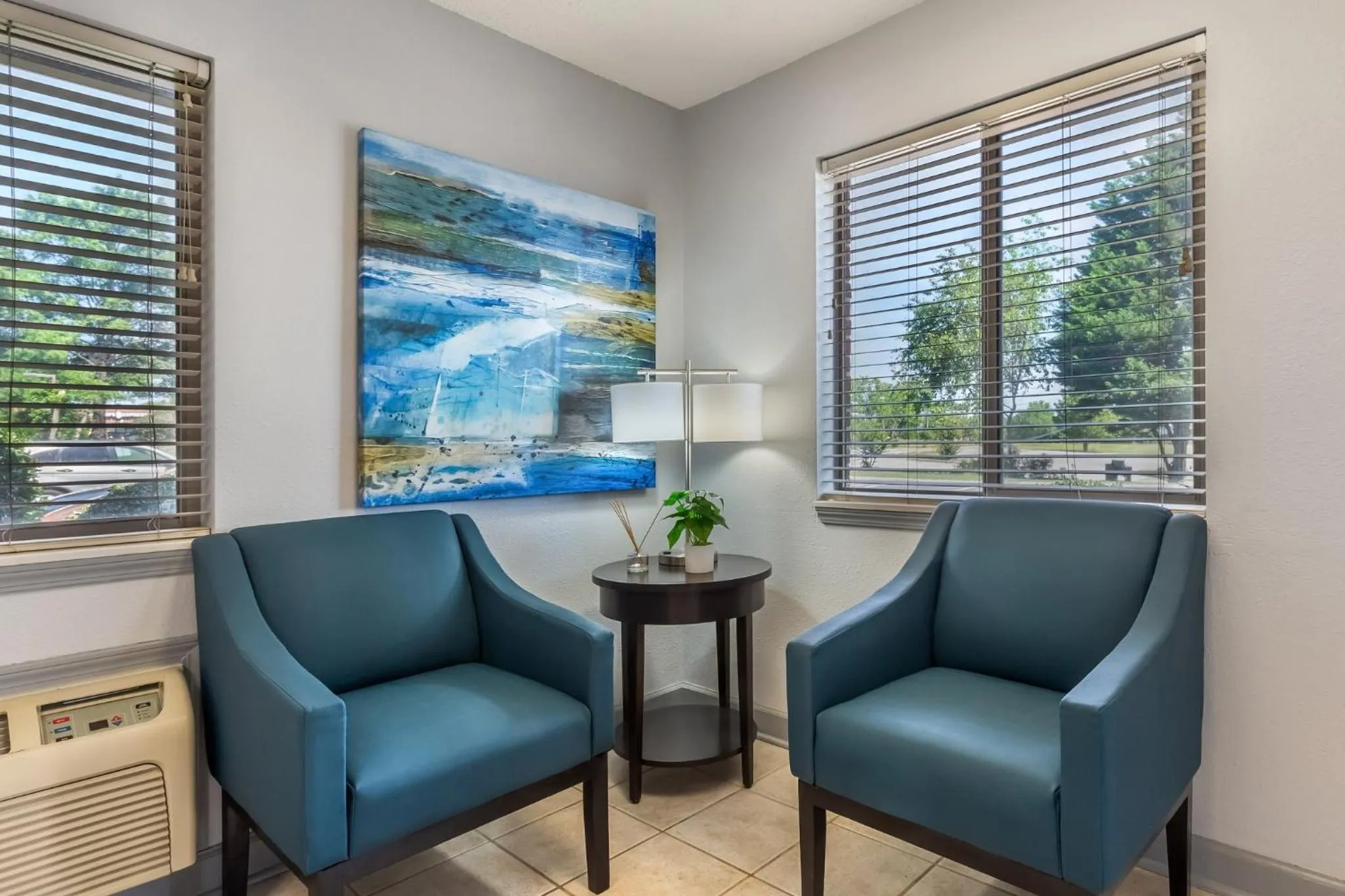 Lobby or reception in HomeTowne Studios & Suites by Red Roof Greensboro