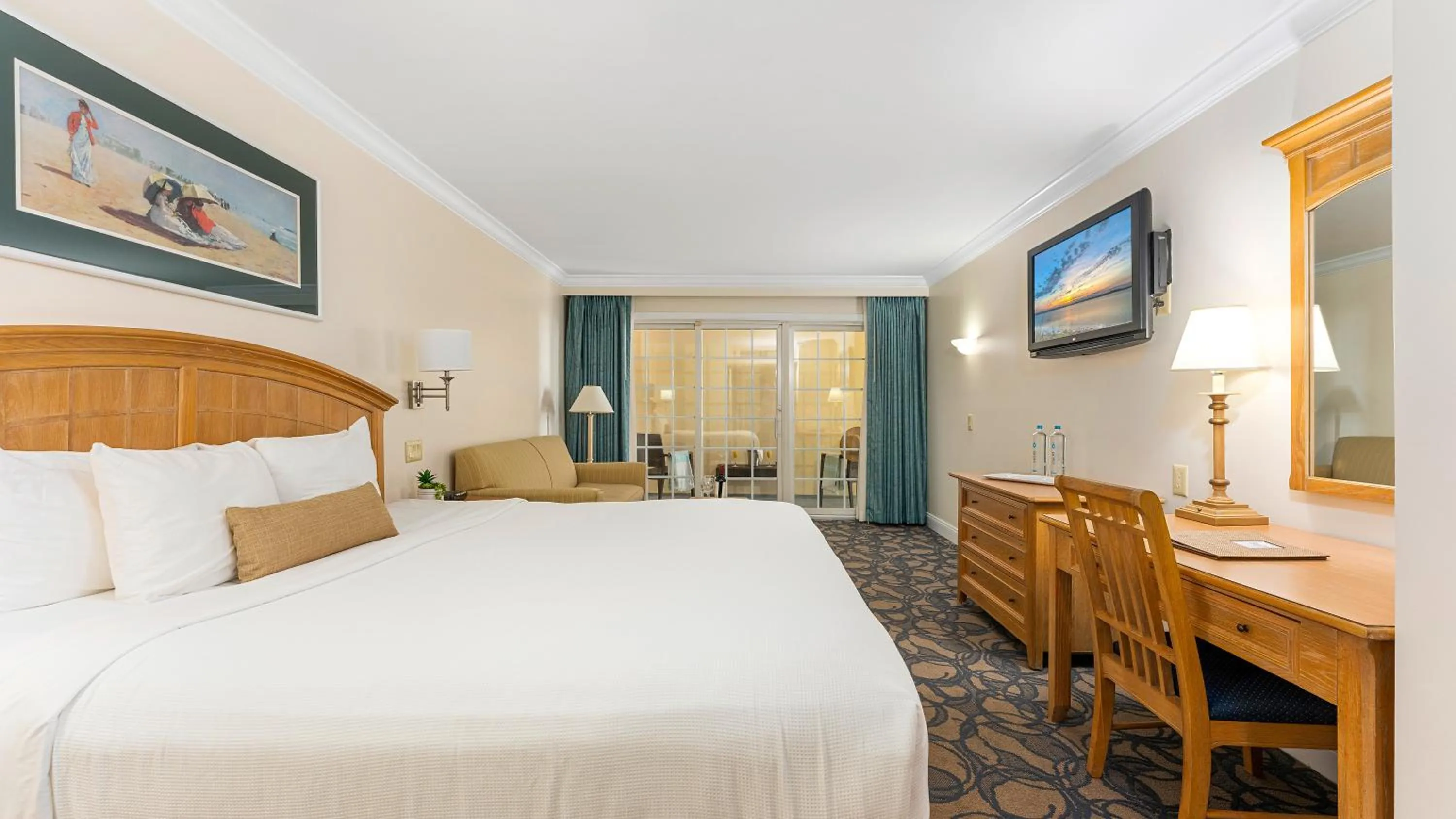 Obstructed Interior View Room - King Bed in La Mer Beachfront Resort