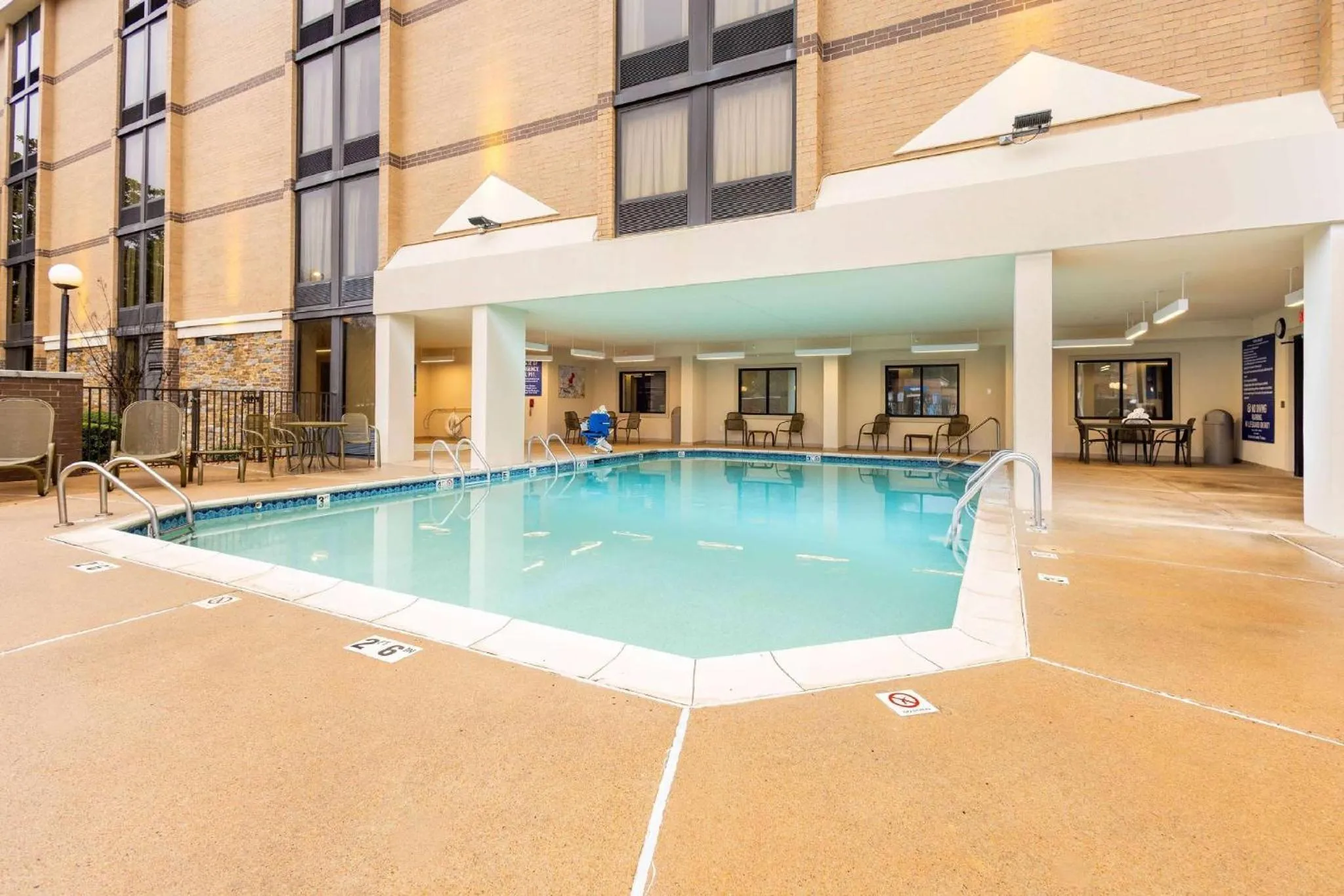 Swimming pool in Heritage Inn Suites Houston Sugar Land, Trademark by Wyndham