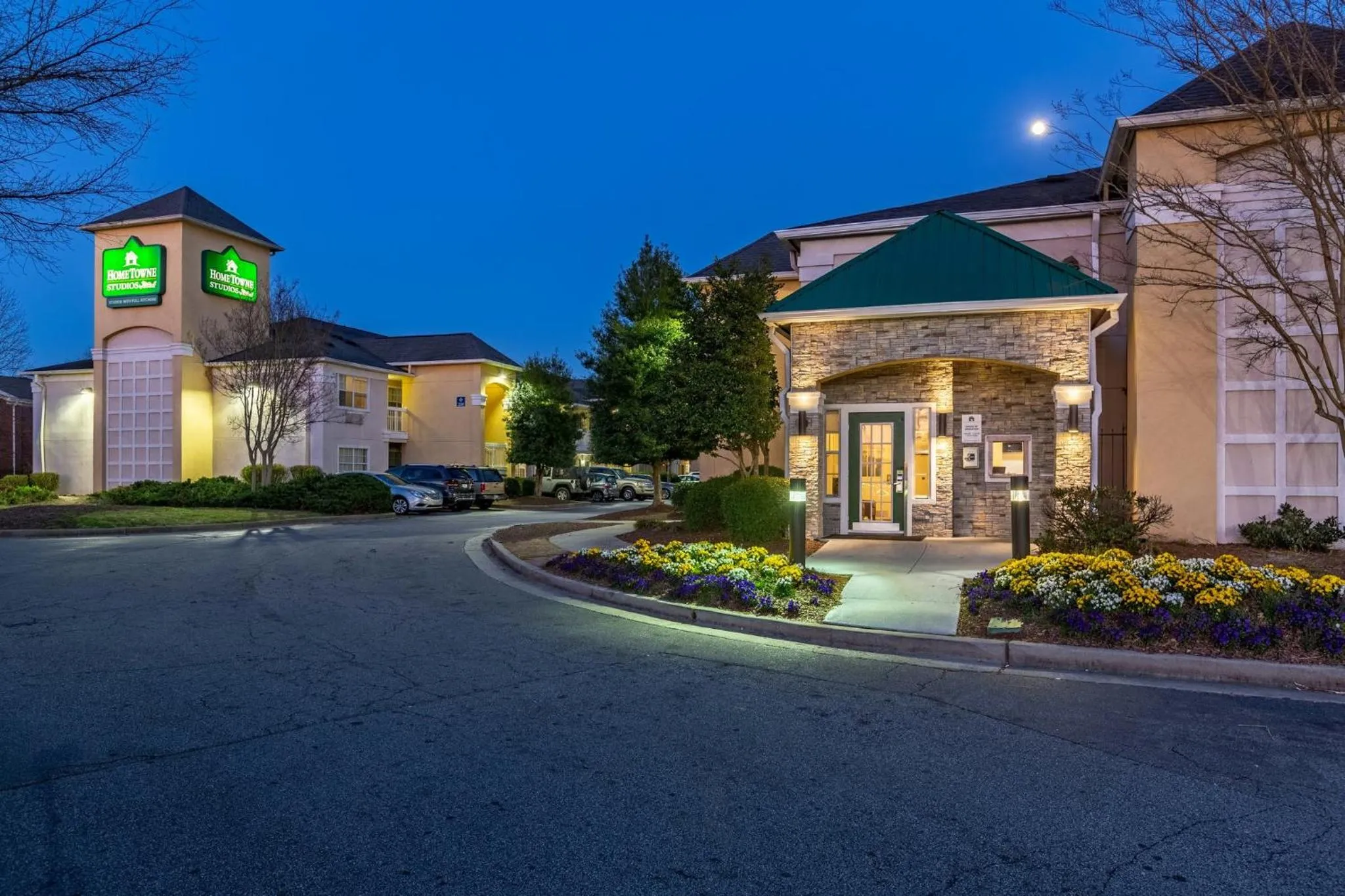 Facade/entrance in HomeTowne Studios by Red Roof Atlanta - Peachtree Corners