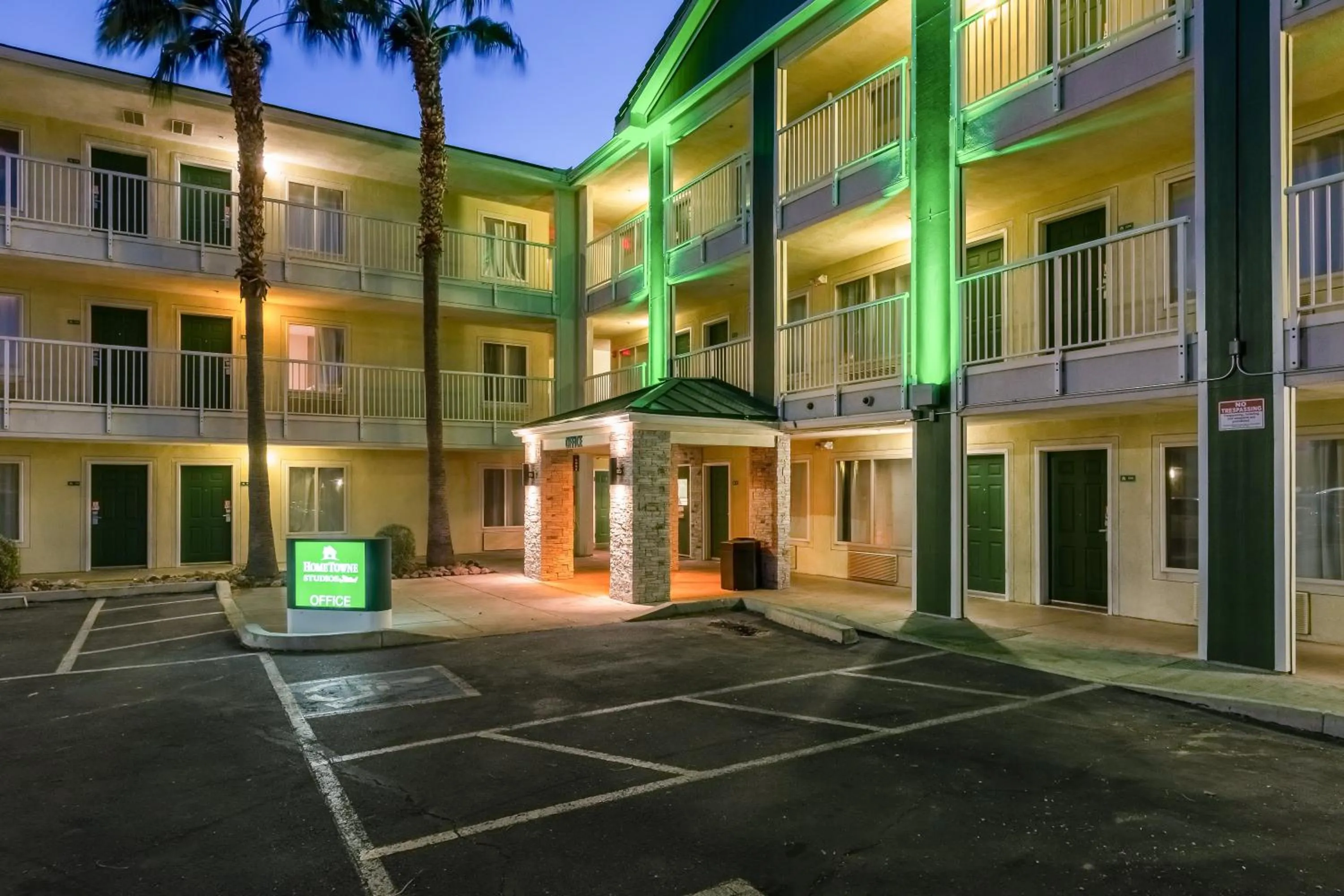 Property building in Studio 51 Extended Stay Hotel
