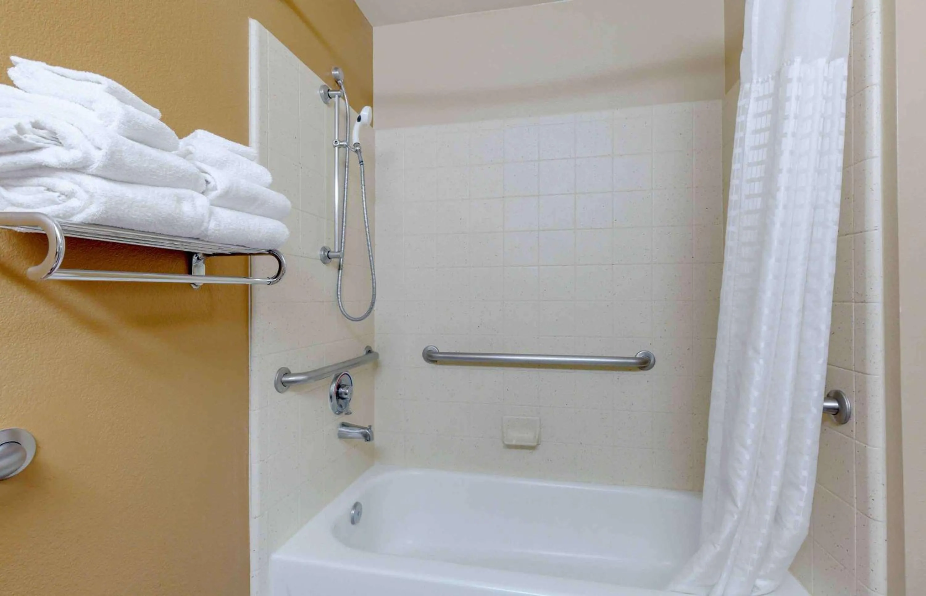 Bathroom in Extended Stay America Suites - Washington, DC - Fairfax - Fair Oaks
