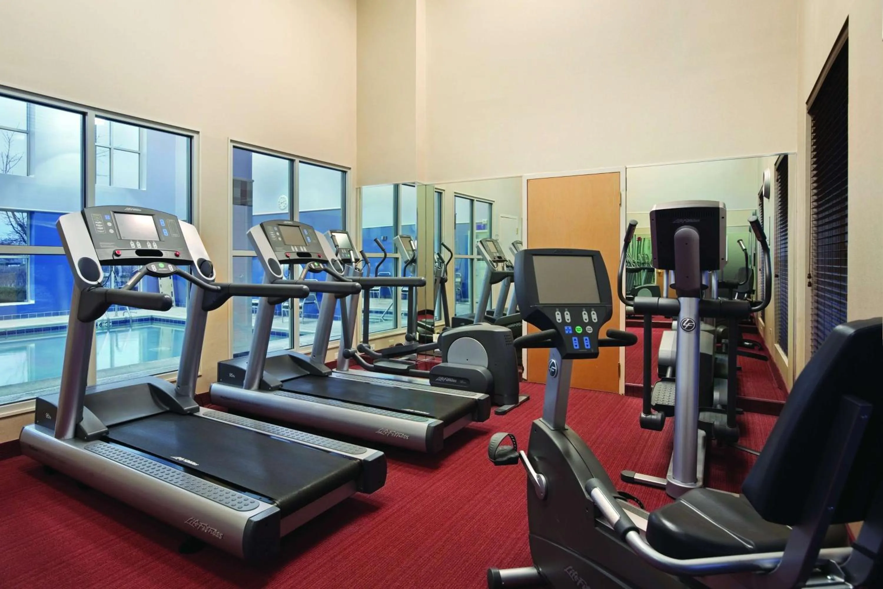 Fitness centre/facilities in Hyatt House Chicago Schaumburg