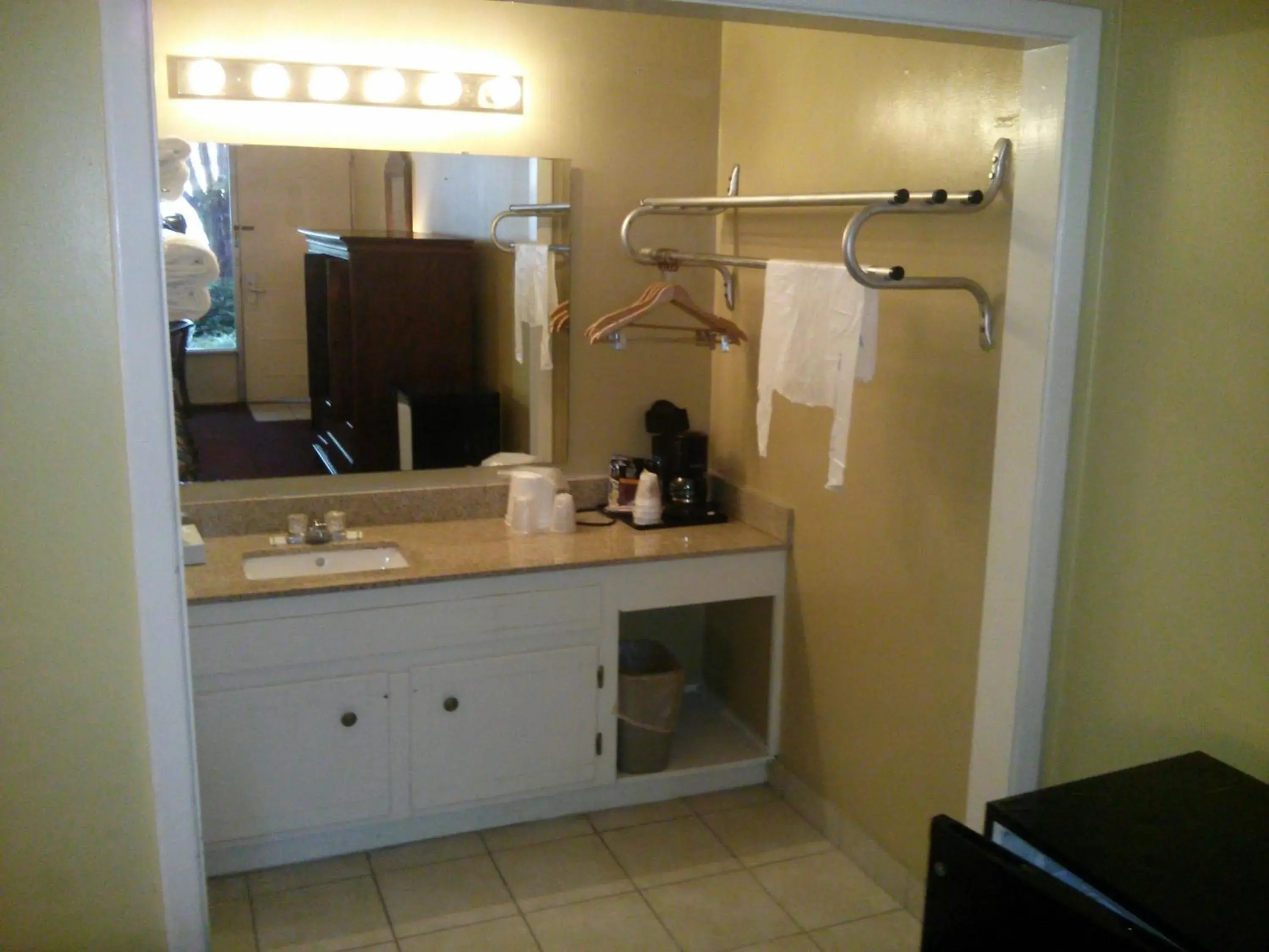 Queen Room with Two Queen Beds - Disability Access - Smoking in Motel 6-Florence, SC Queen Room with Two Queen Beds - Disability Access - Smoking in Motel 6-Florence, SC