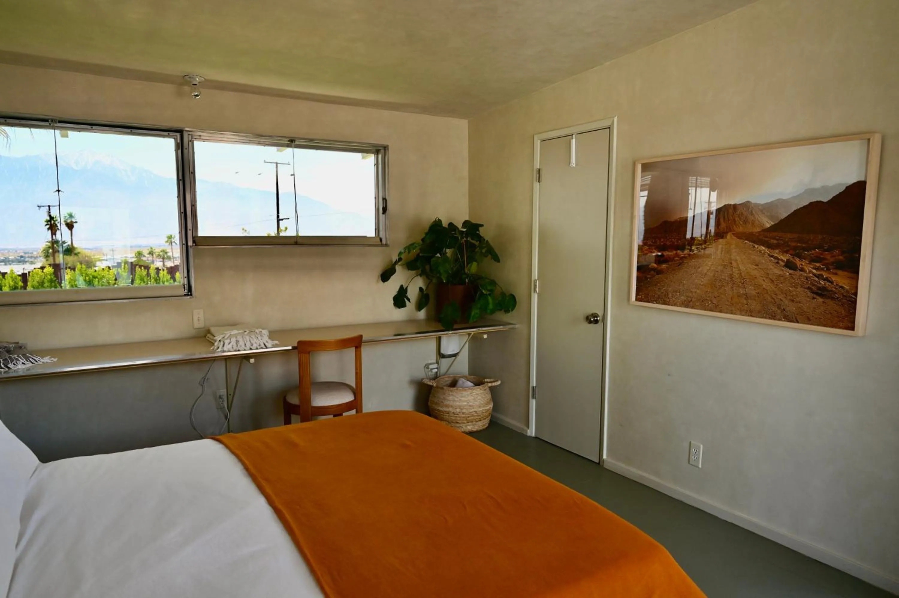 Bed in Miracle Manor Boutique Hotel & Spa