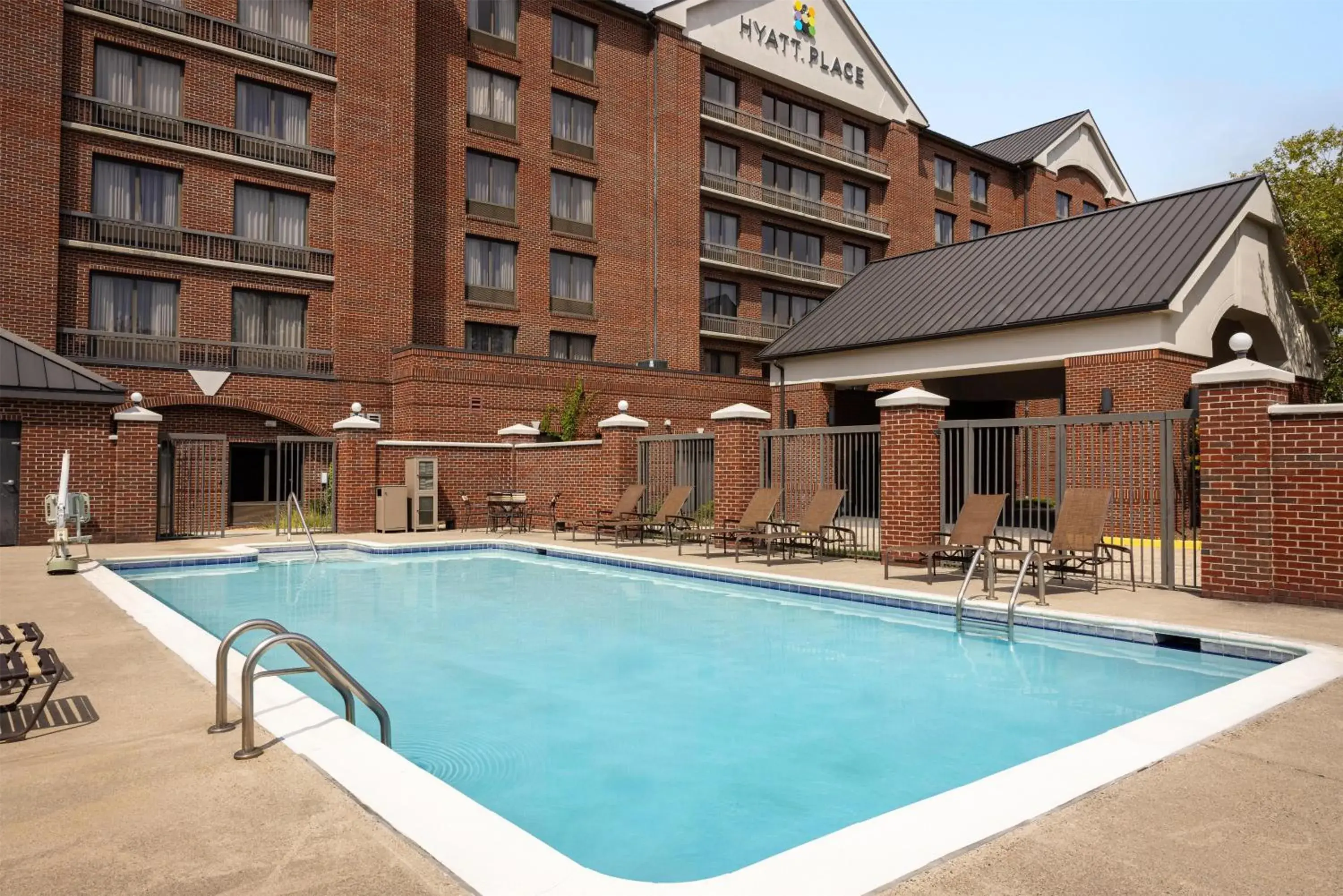 Swimming pool in Hyatt Place Sterling Dulles Airport North Swimming pool in Hyatt Place Sterling Dulles Airport North