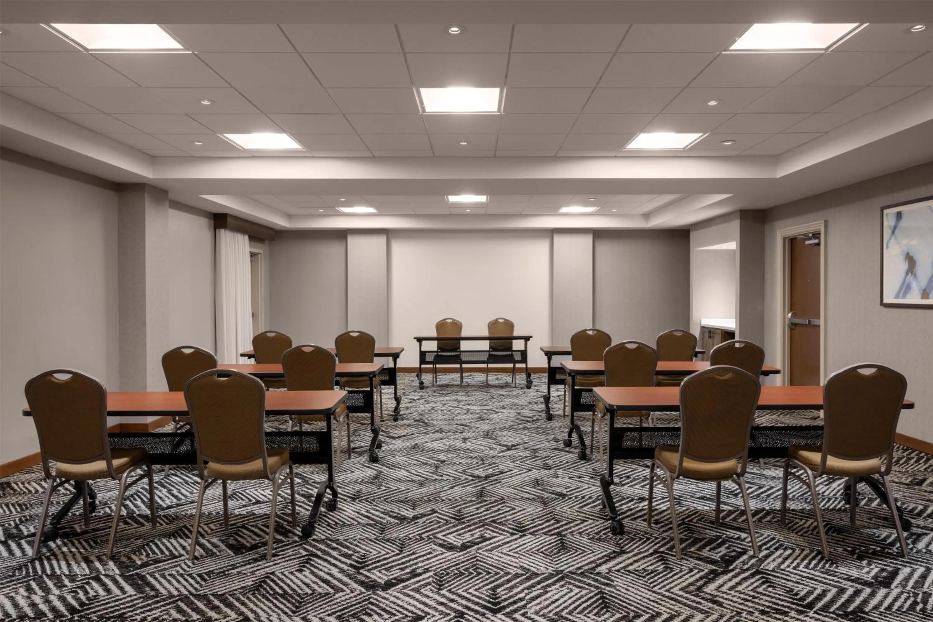 Meeting/conference room in Hyatt Place Sterling Dulles Airport North