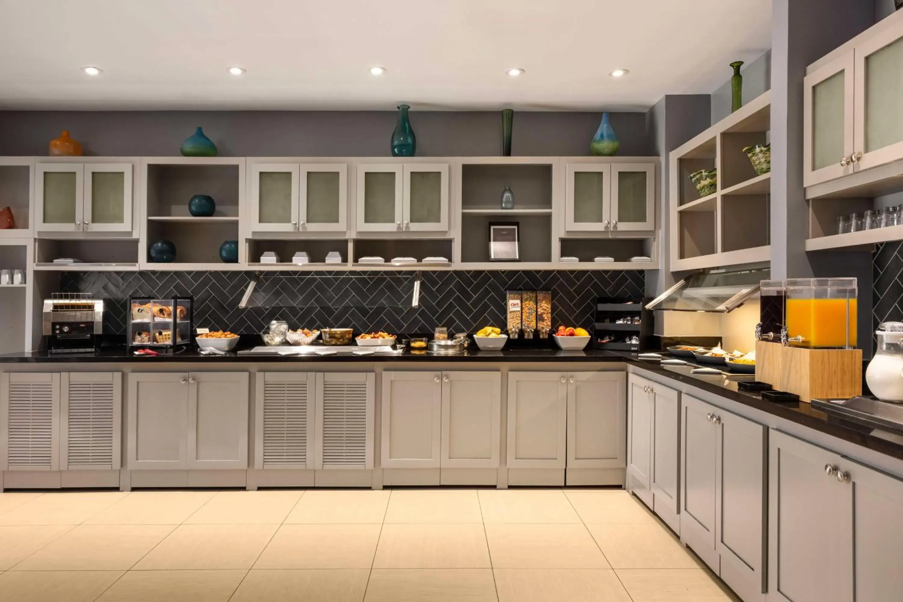 Breakfast in Hyatt Place Sterling Dulles Airport North Breakfast in Hyatt Place Sterling Dulles Airport North