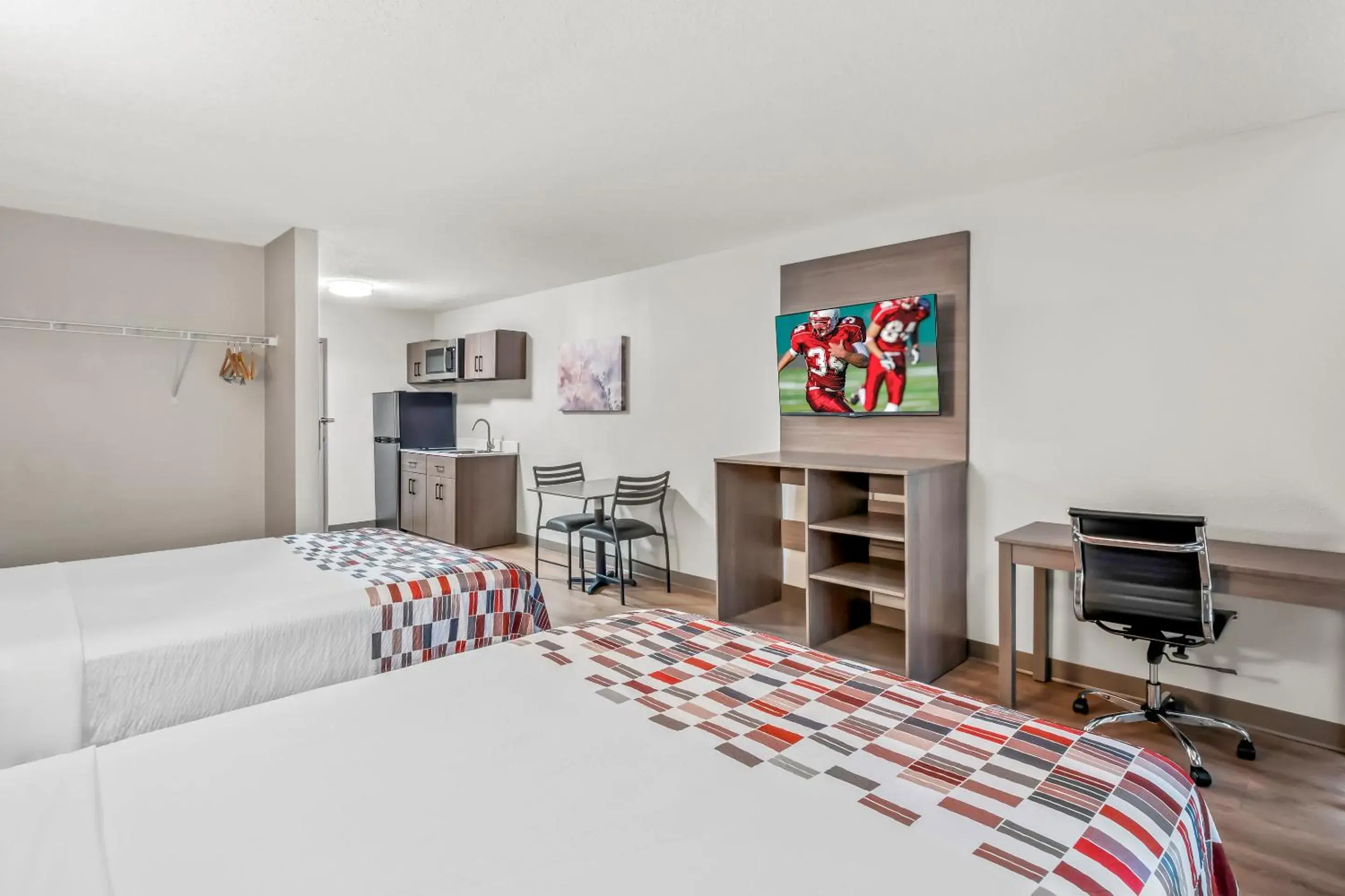 Bedroom, Bed in Red Roof Inn Southfield Bedroom, Bed in Red Roof Inn Southfield