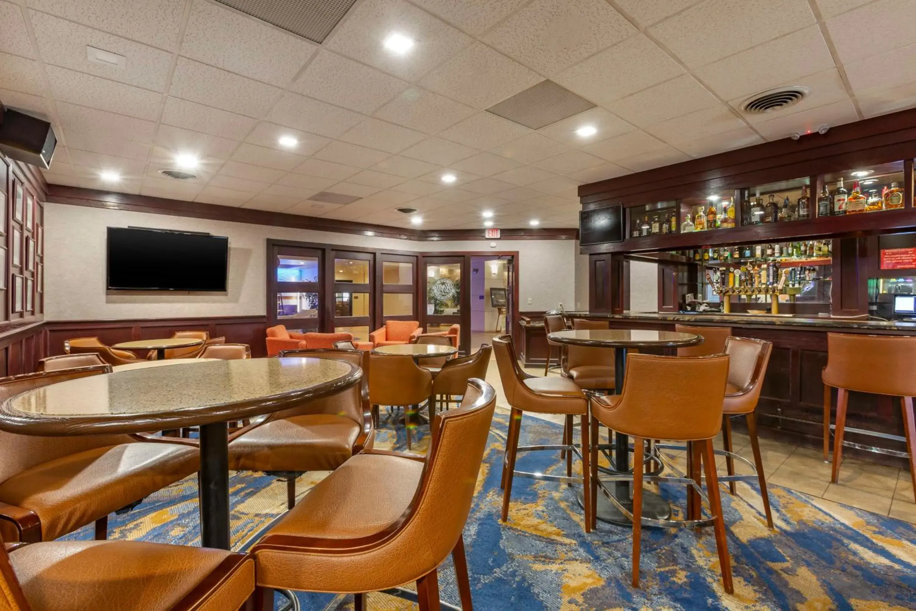 Lounge or bar in Best Western Plus Butte Plaza Inn Lounge or bar in Best Western Plus Butte Plaza Inn