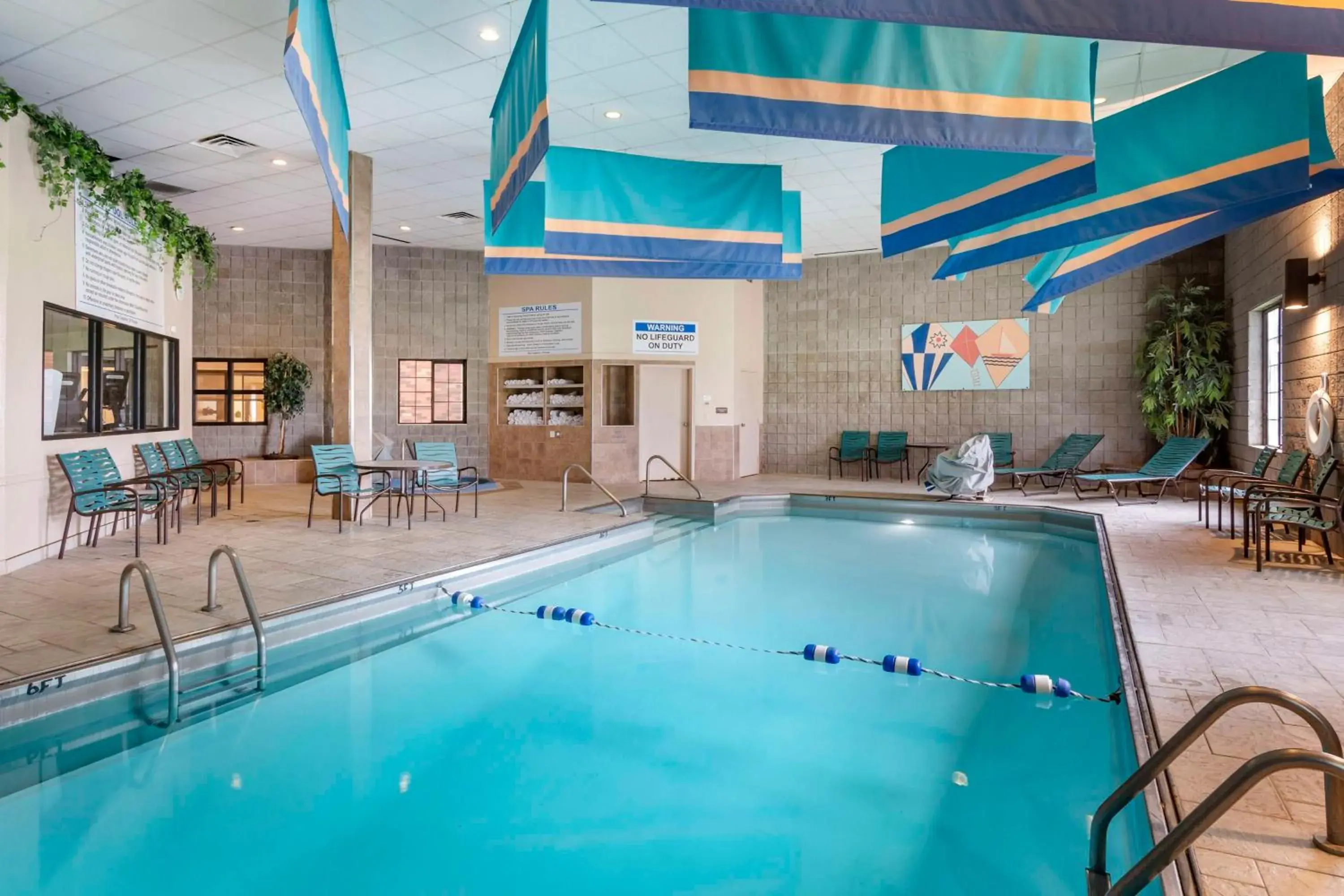 Pool view in Best Western Plus Butte Plaza Inn Pool view in Best Western Plus Butte Plaza Inn