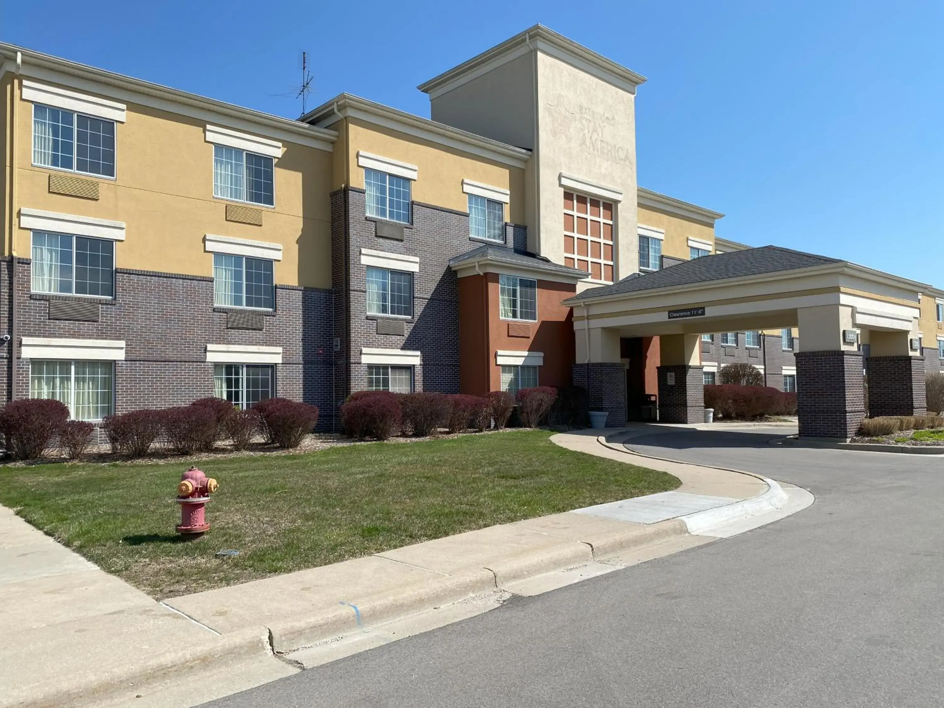 Property building in Auburn Hills Extended Stay Inn Property building in Auburn Hills Extended Stay Inn
