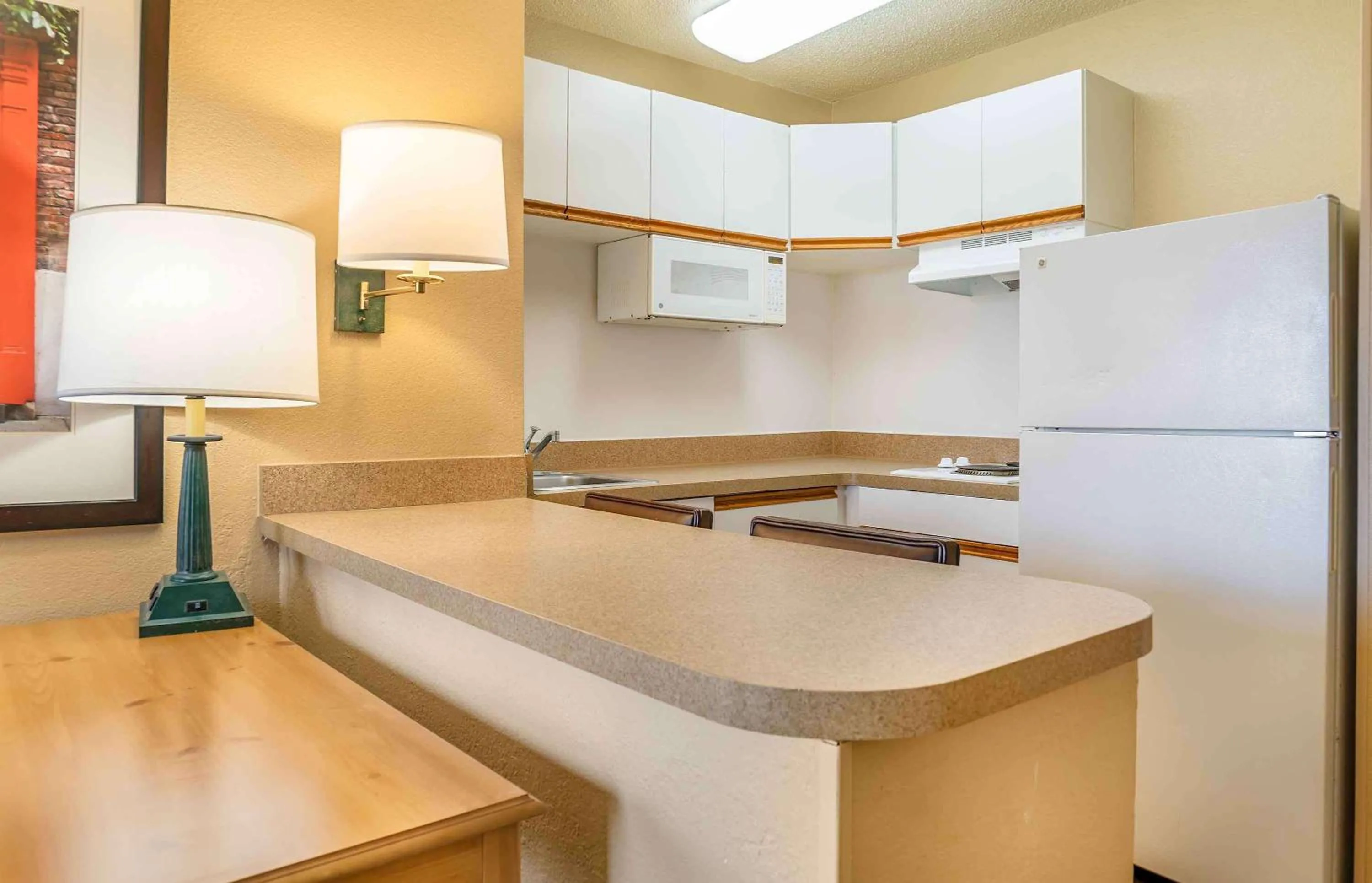 Bedroom in Auburn Hills Extended Stay Inn