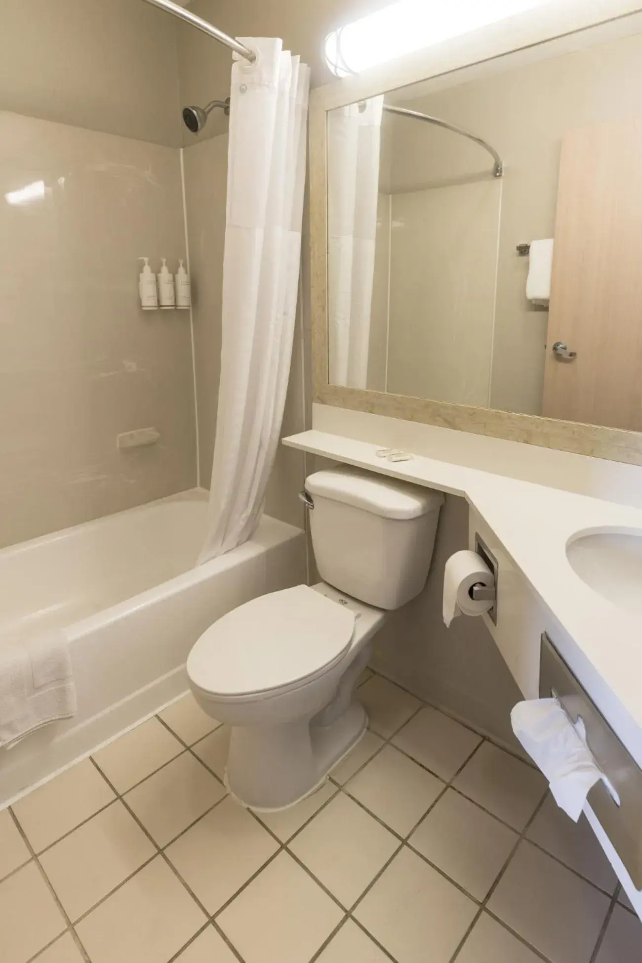 Toilet in Days Inn by Wyndham Florence Cincinnati Area Toilet in Days Inn by Wyndham Florence Cincinnati Area