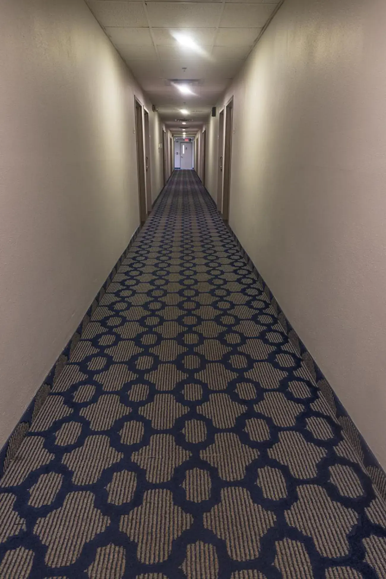 Property building in Days Inn by Wyndham Florence Cincinnati Area Property building in Days Inn by Wyndham Florence Cincinnati Area