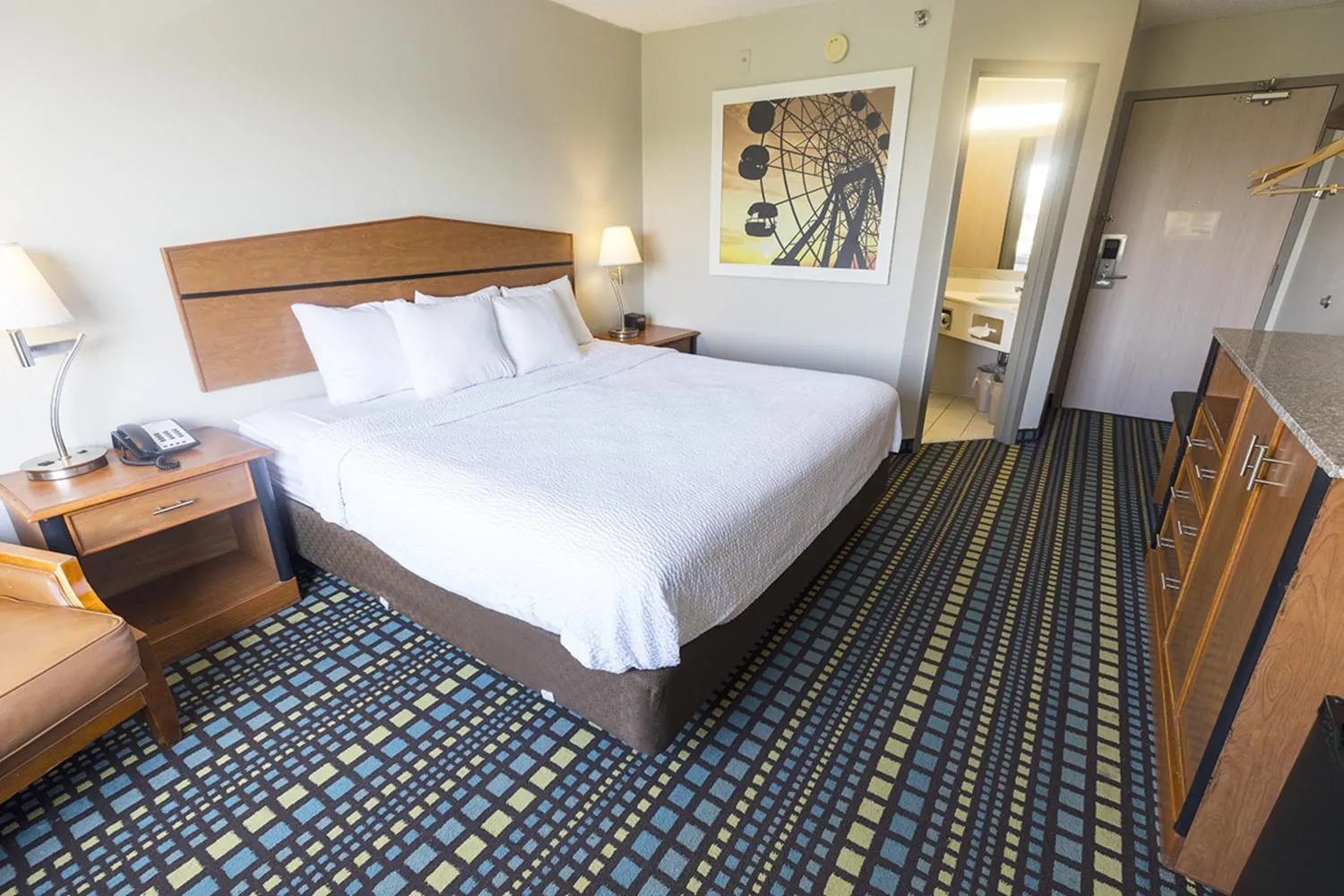 Bed in Days Inn by Wyndham Florence Cincinnati Area