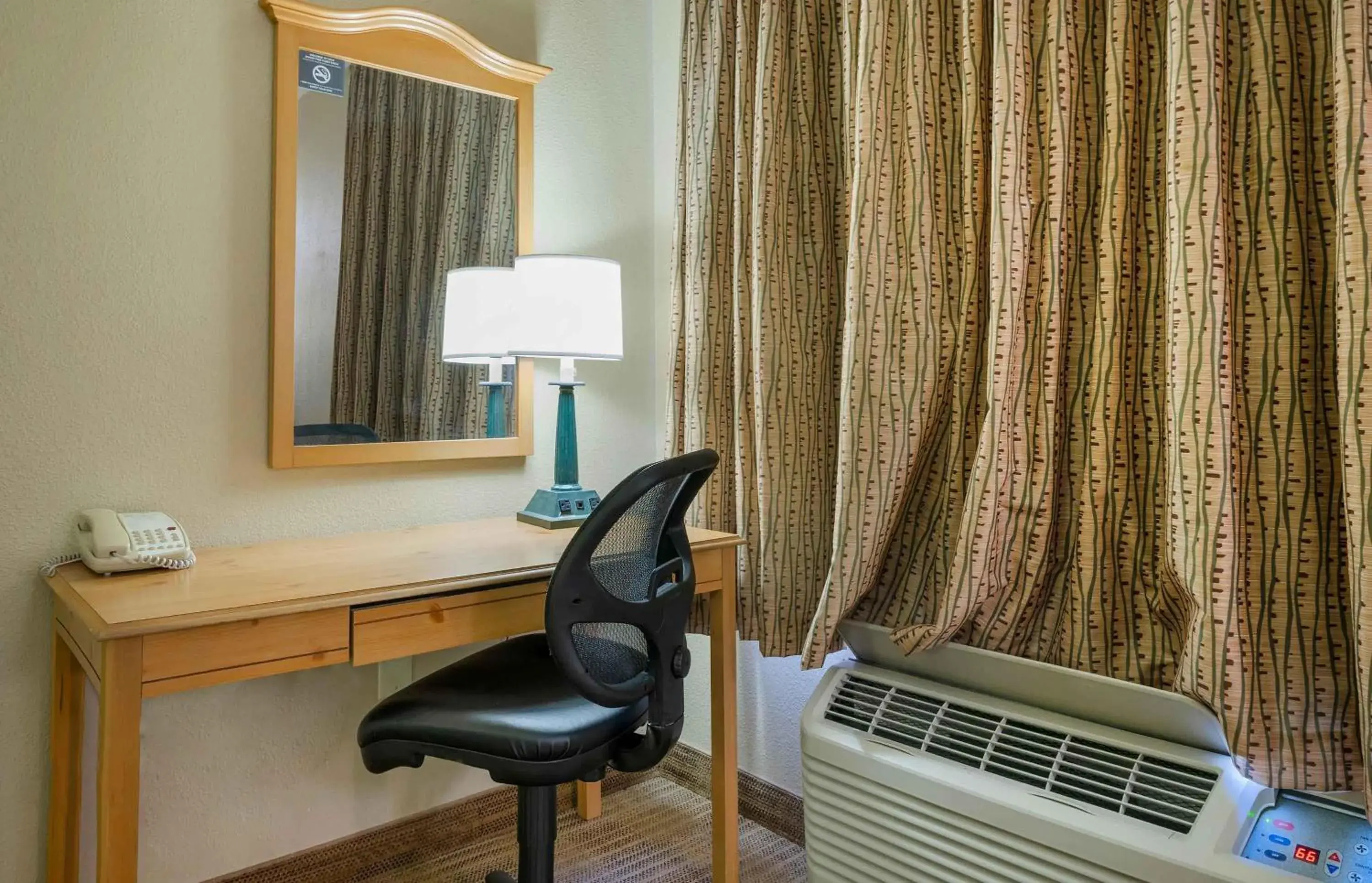 Bedroom in Extended Stay America Suites - Orange County - Cypress Bedroom in Extended Stay America Suites - Orange County - Cypress