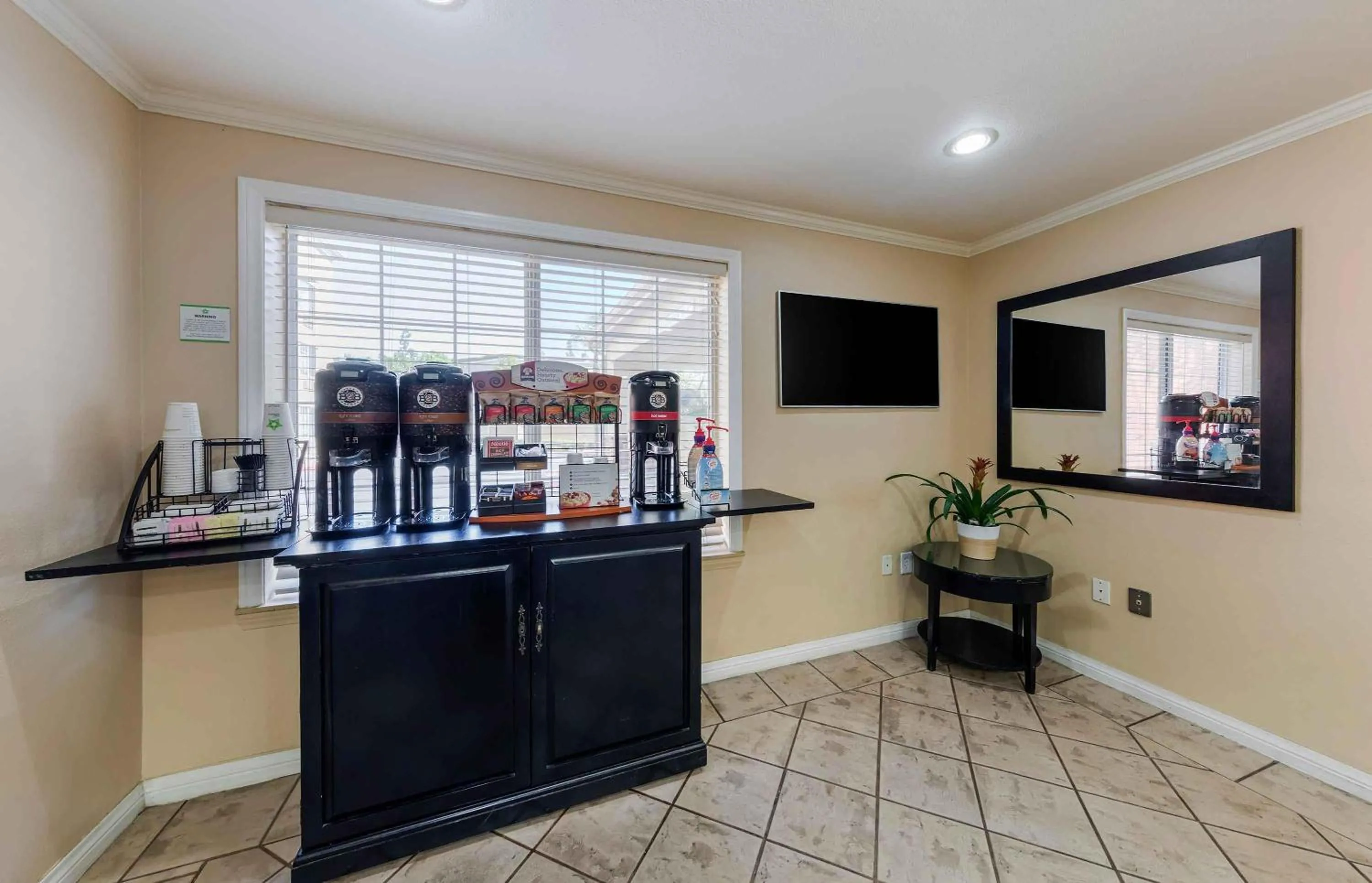 Breakfast in Extended Stay America Suites - Orange County - Cypress